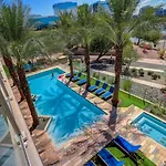 Frontdesk Vela At Tempe Town Lake Apts