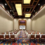 Vee Quiva Hotel & Casino