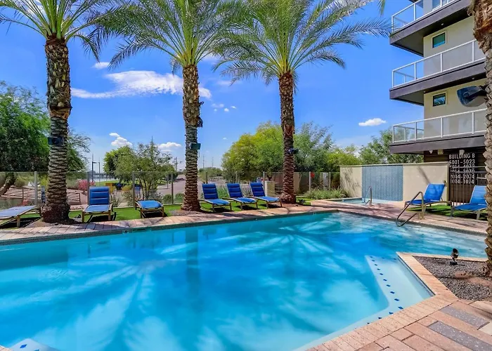 Frontdesk Vela At Tempe Town Lake Apts