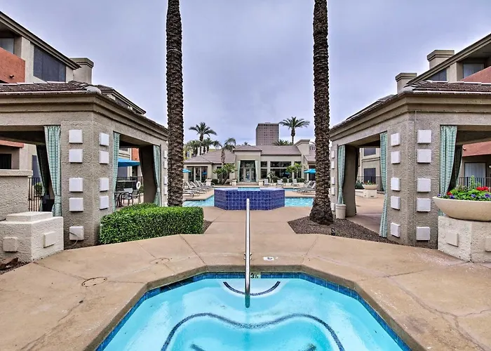 Modern Condo With Pool About 3 Mi To Downtown Phoenix!