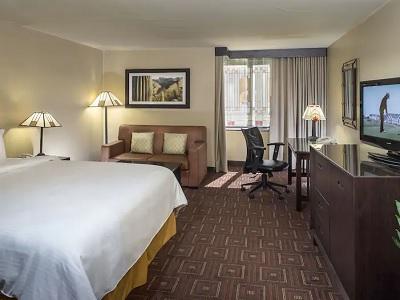 Doubletree By Hilton Phoenix- Tempe