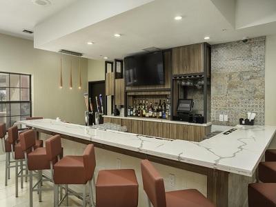 Hilton Garden Airport Hotel 3*