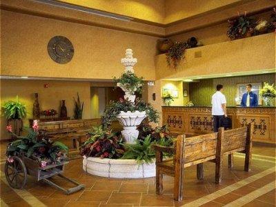 Express & By Ihg 3*