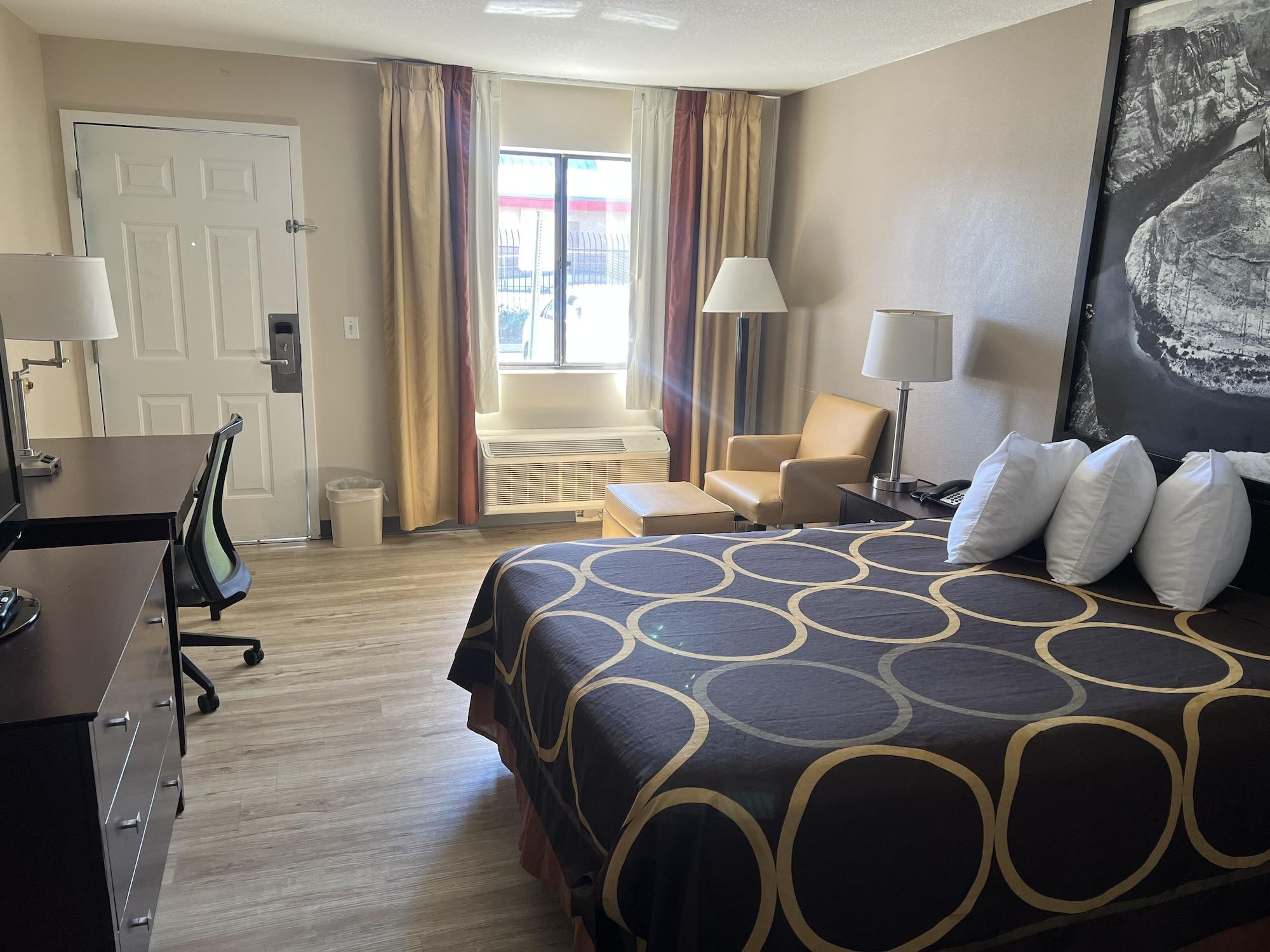 Super 8 By Wyndham Tucson/grant Road Area Az 2*