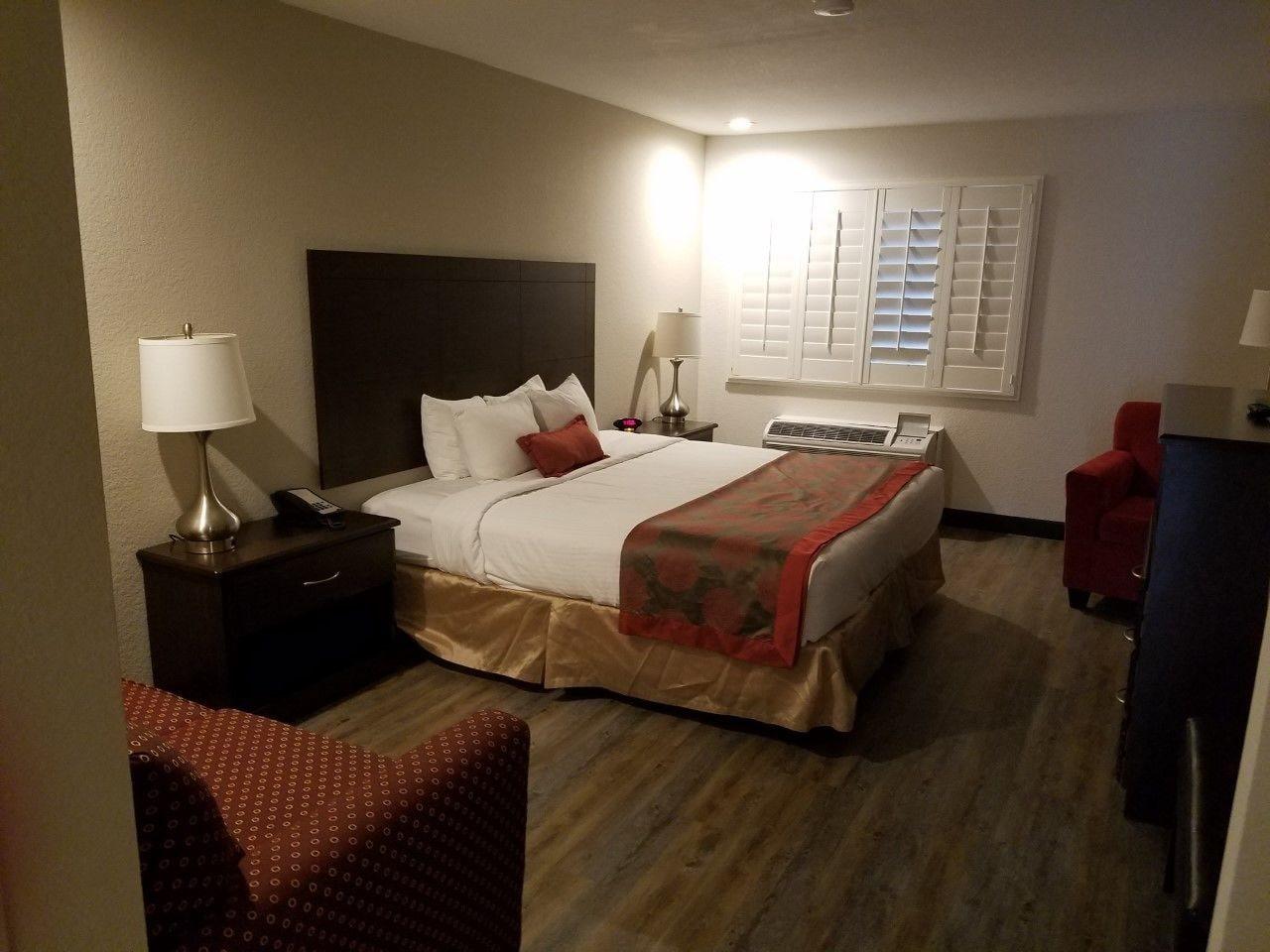 Hotel Infinity & 3*