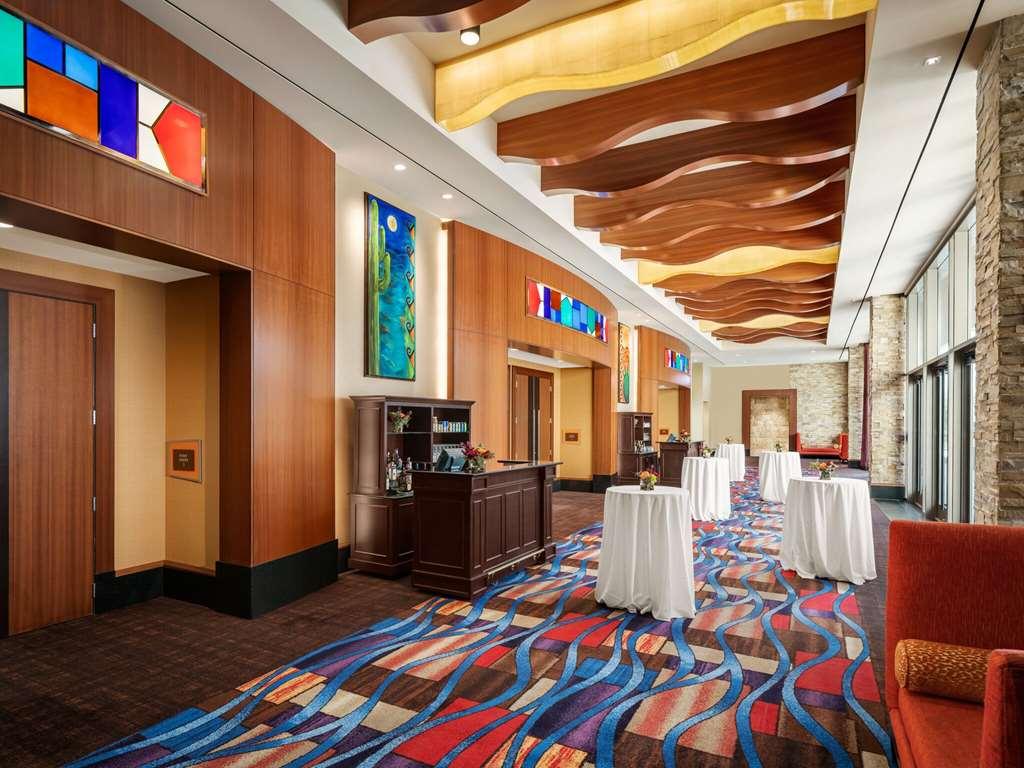 Hotel Vee Quiva & Casino 3*