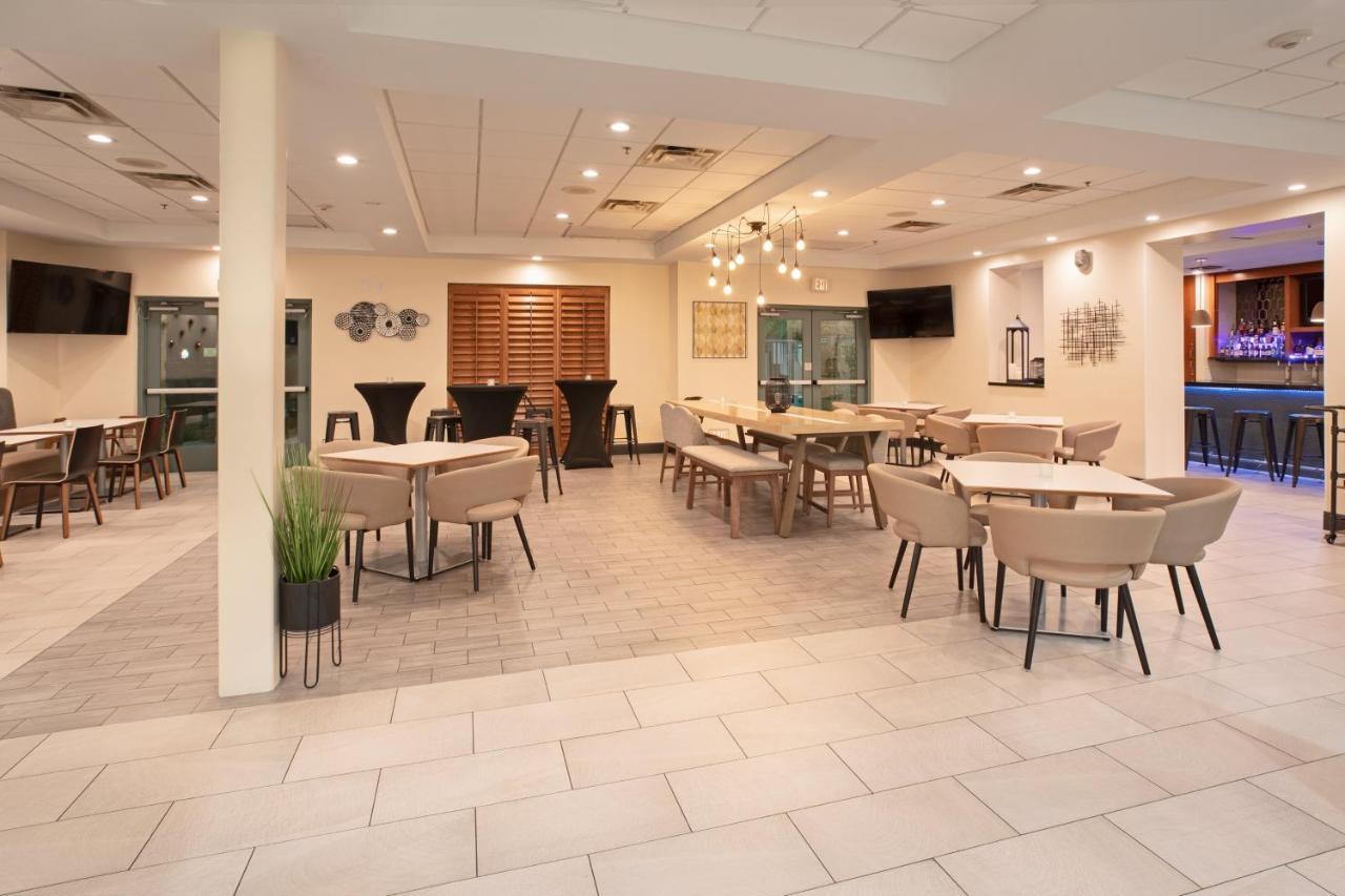Hotel & - West Phoenix Area By Ihg