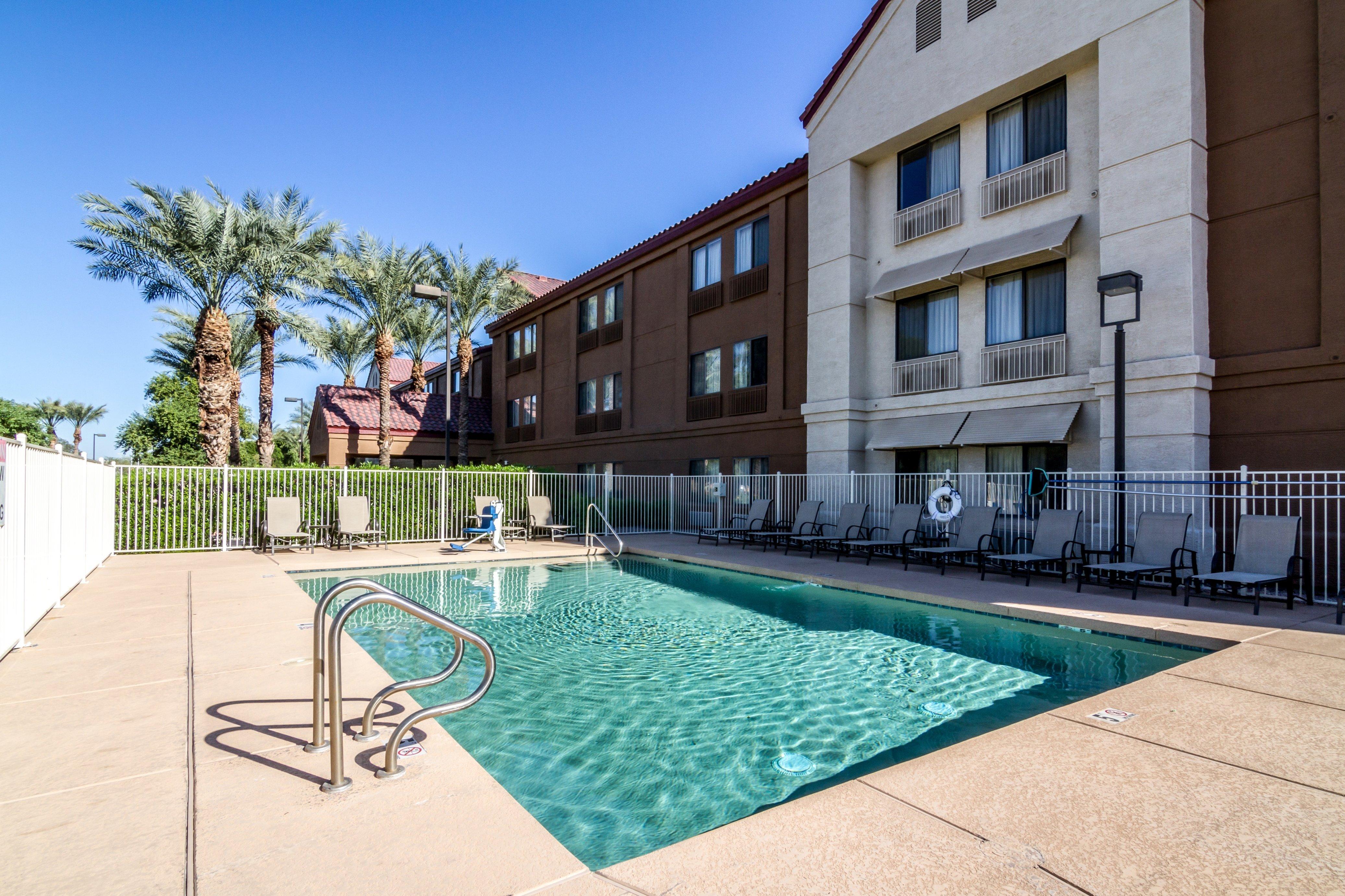 Red Roof Plus+ - Phoenix Airport 3* Tempe
