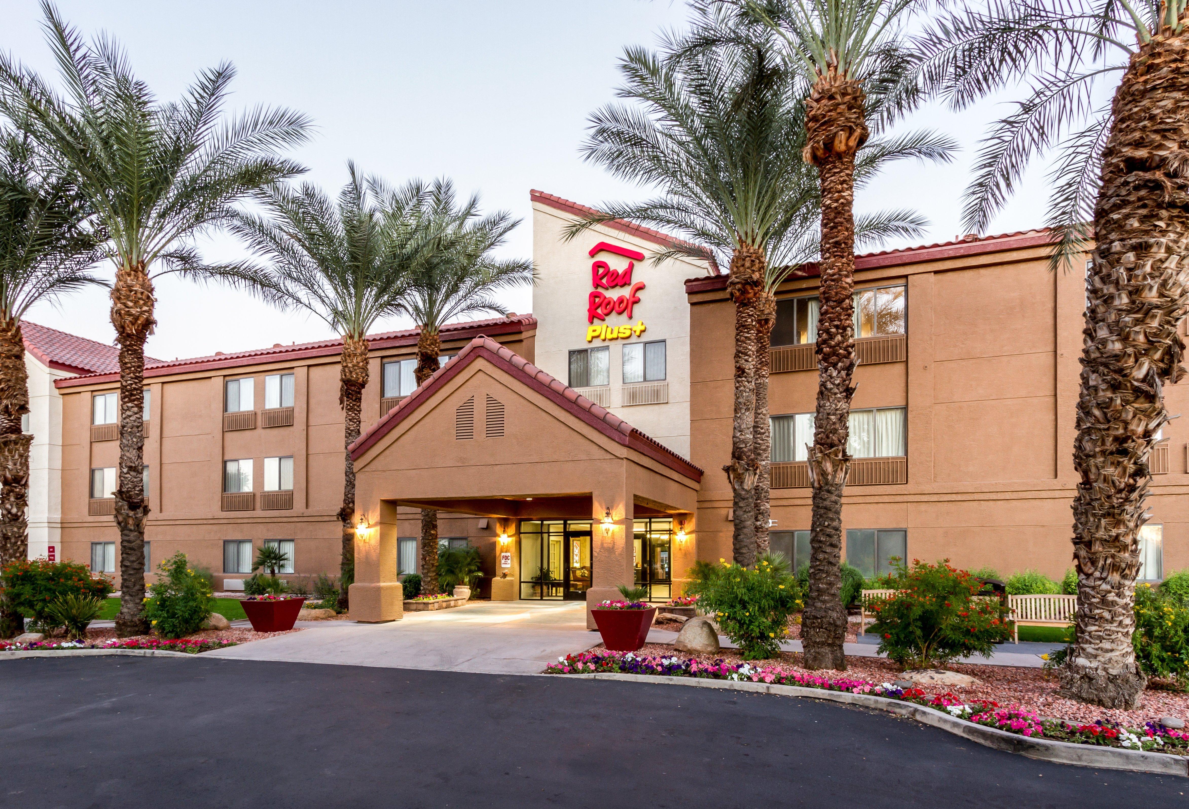 Red Roof Plus+ - Phoenix Airport 3* Tempe