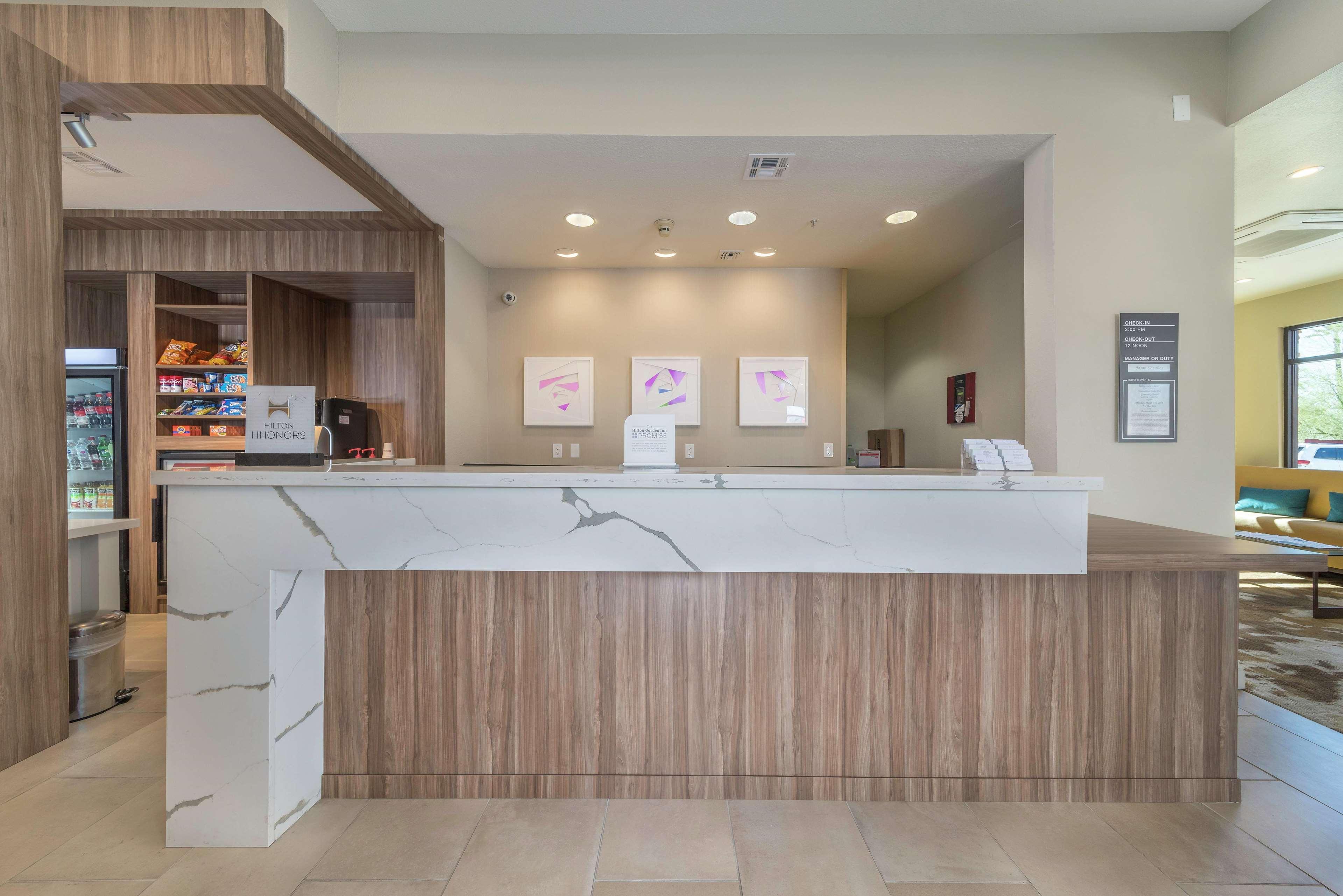 Hilton Garden Airport Hotel