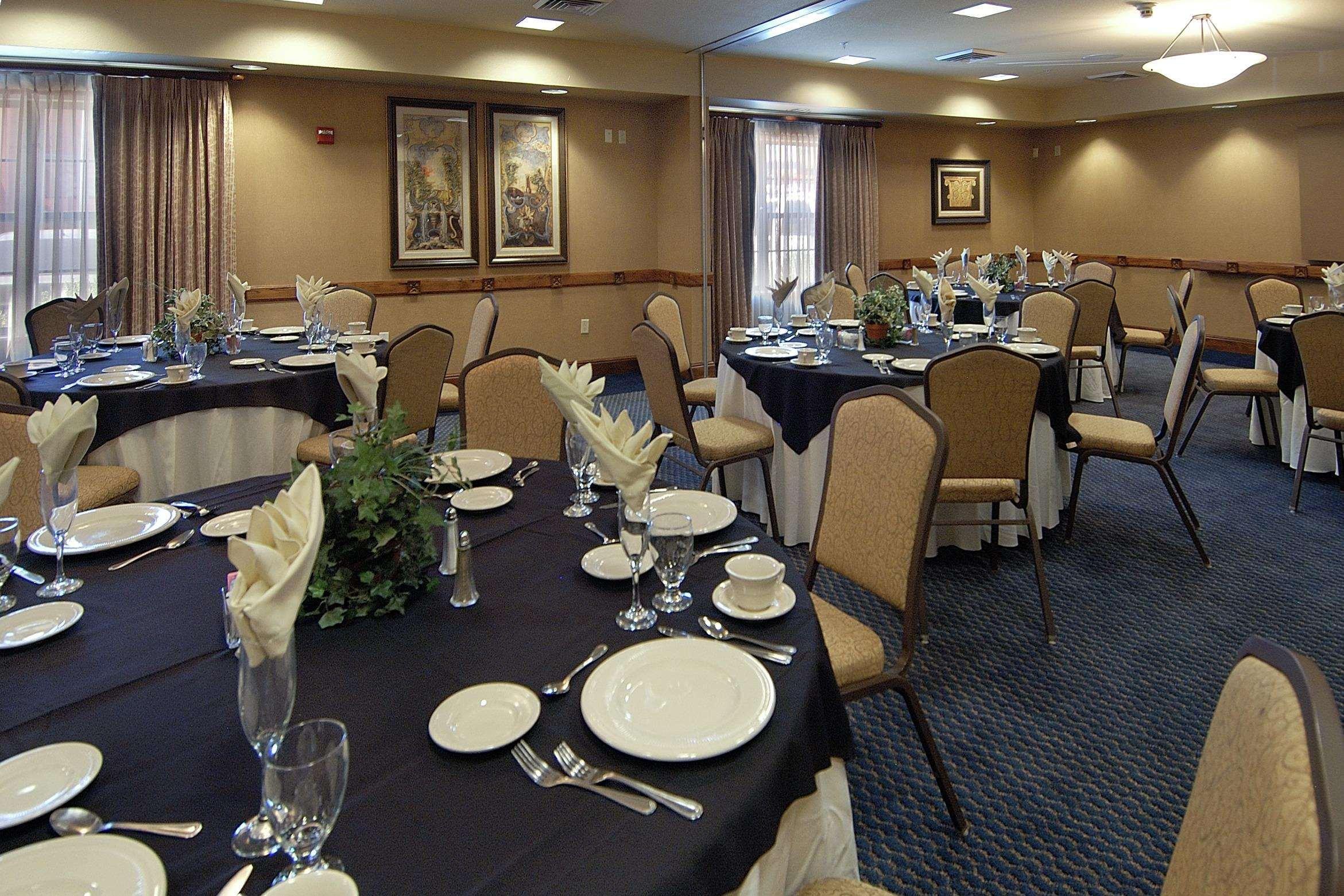 Hilton Garden Airport Hotel Phoenix