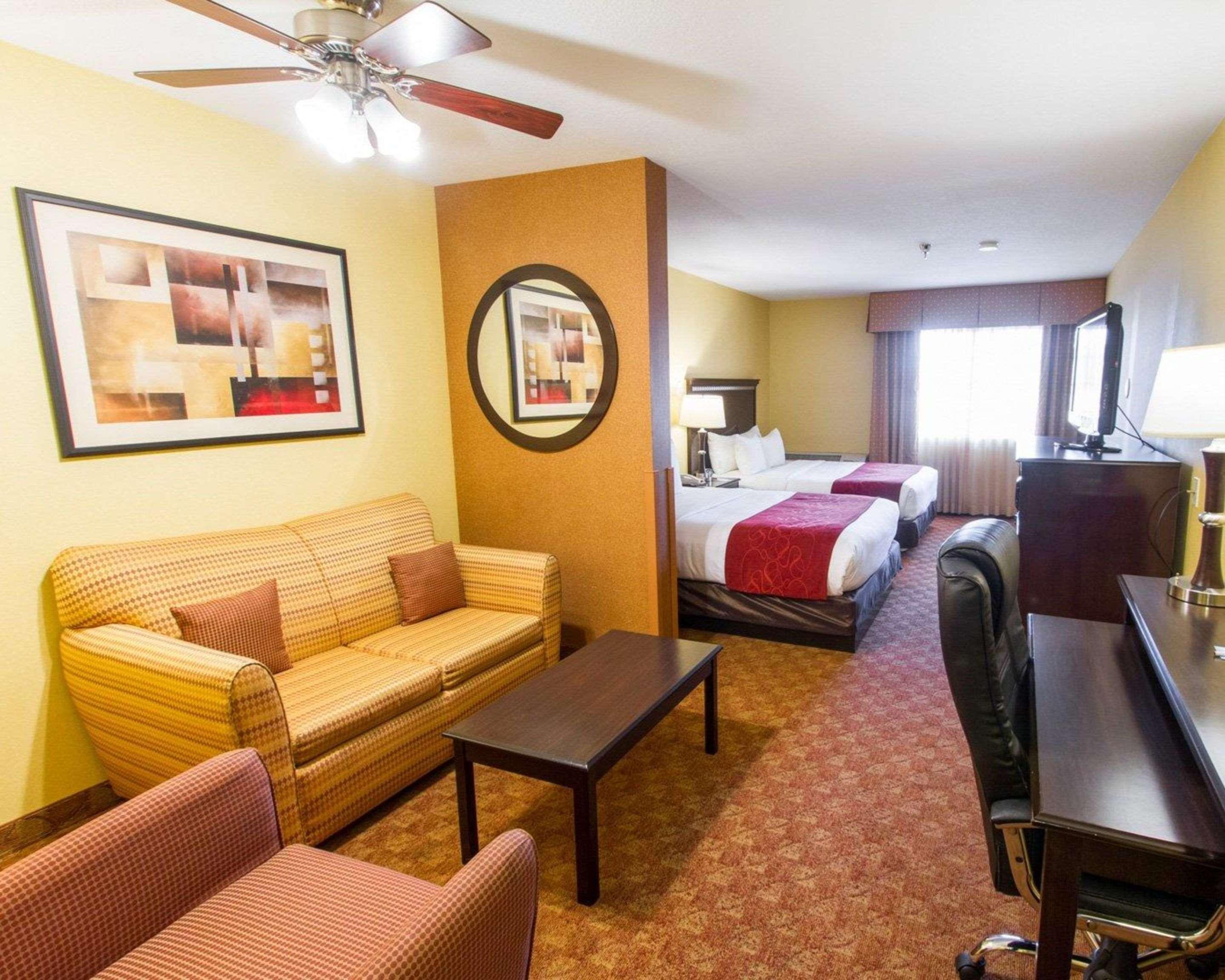 Comfort Phoenix Airport 3*