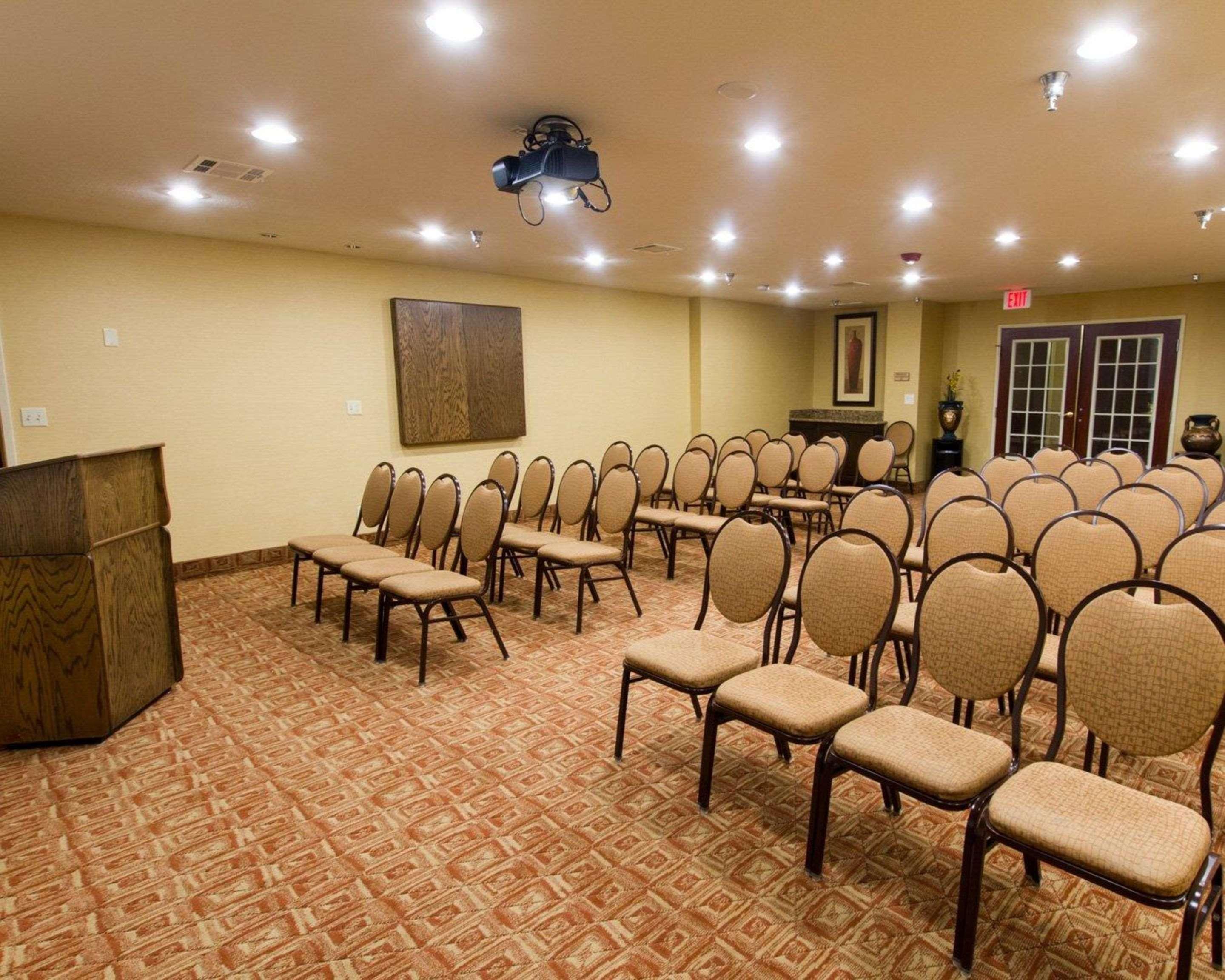 Comfort Phoenix Airport 3*