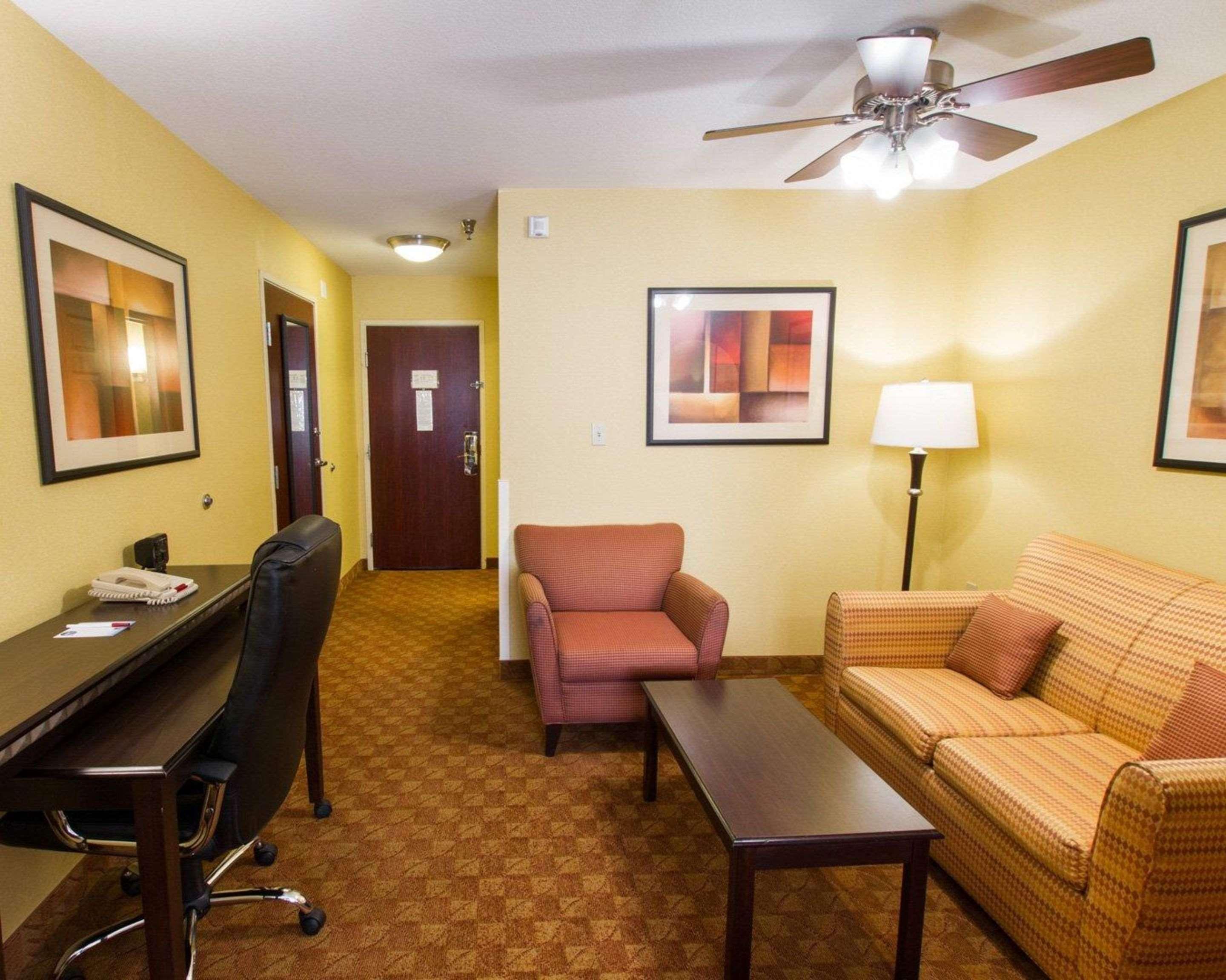 Comfort Phoenix Airport Hotel