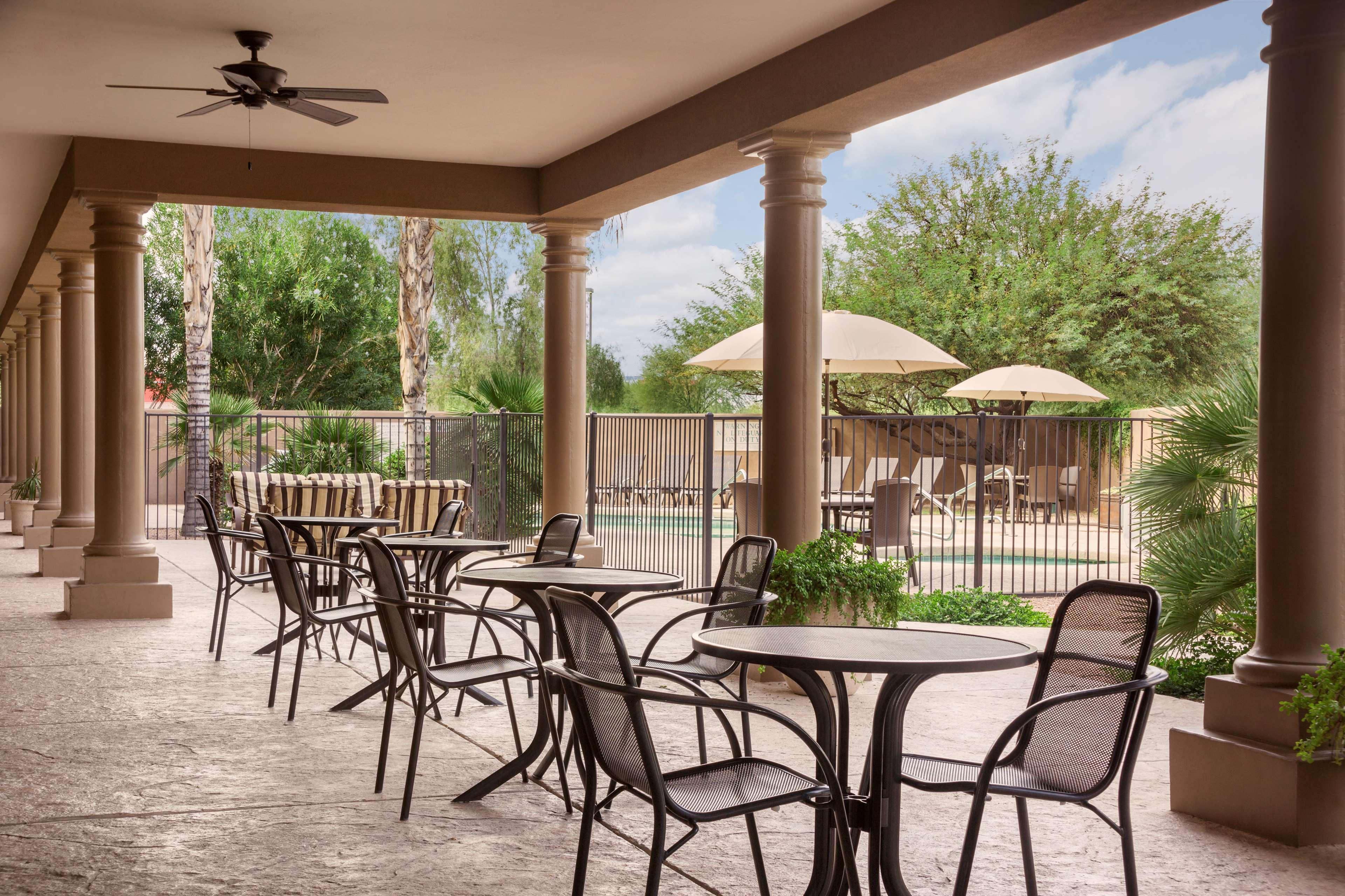 Country & By Radisson, Mesa, Az