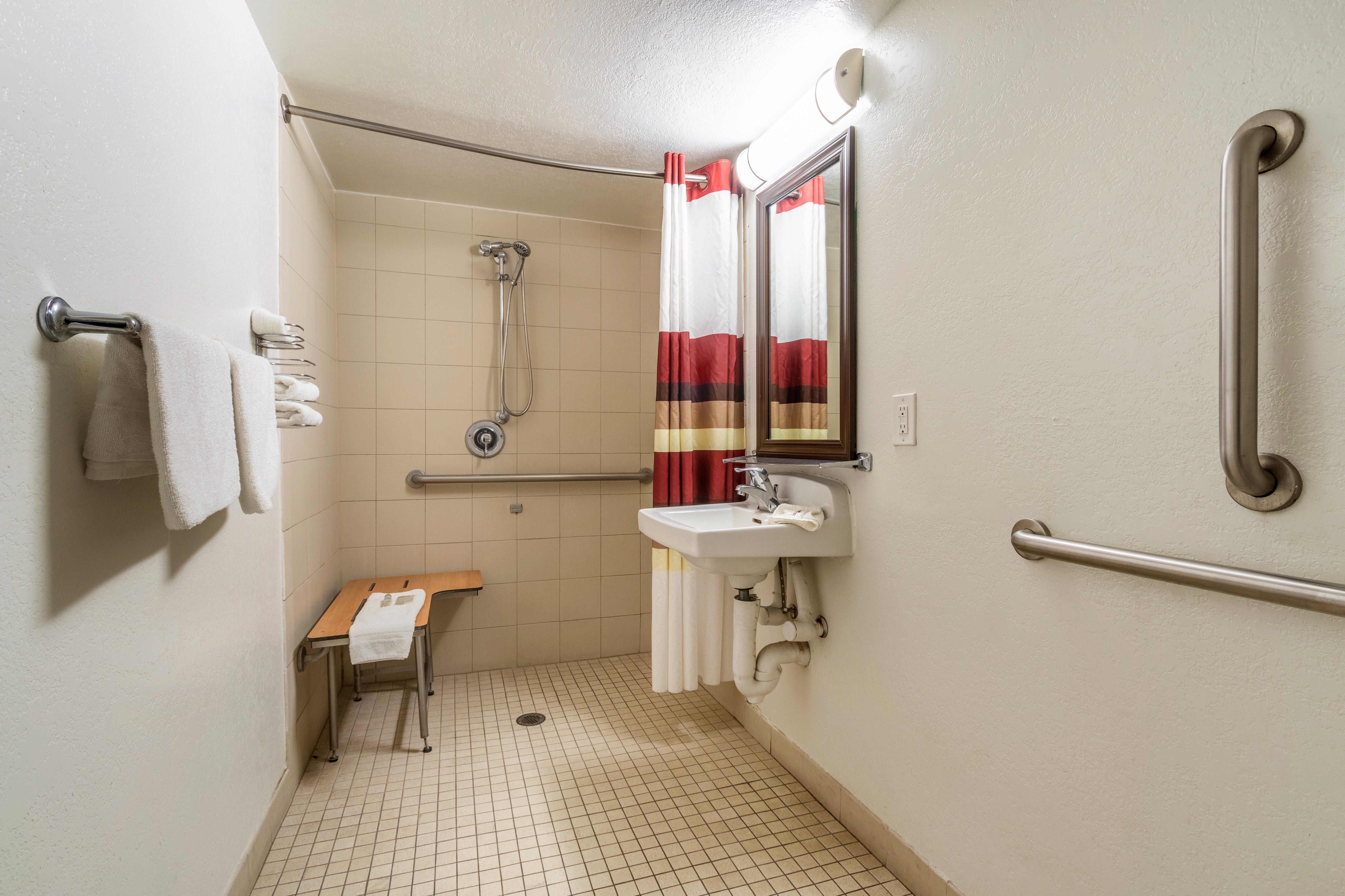 Red Roof Phoenix- Midtown Inn 2*