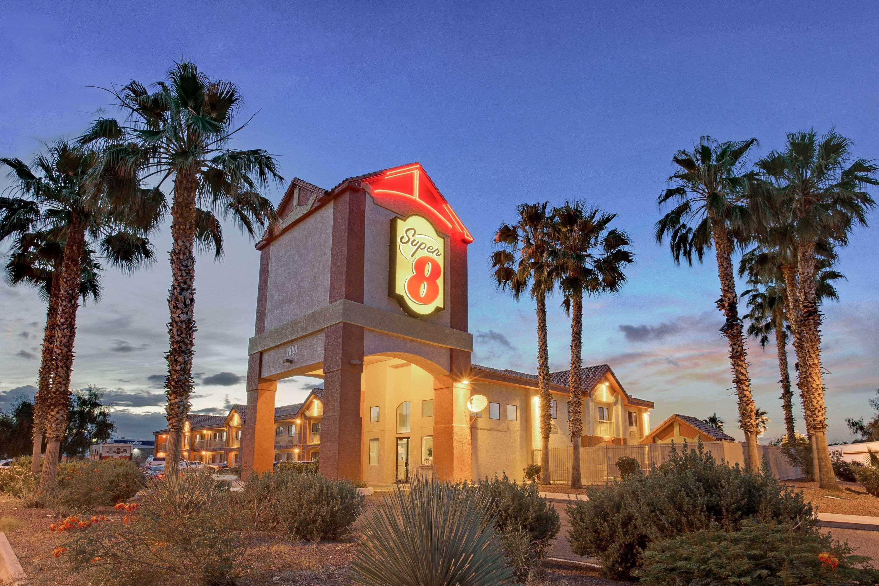 Super 8 By Wyndham Tucson/grant Road Area Az Hotel Tucson