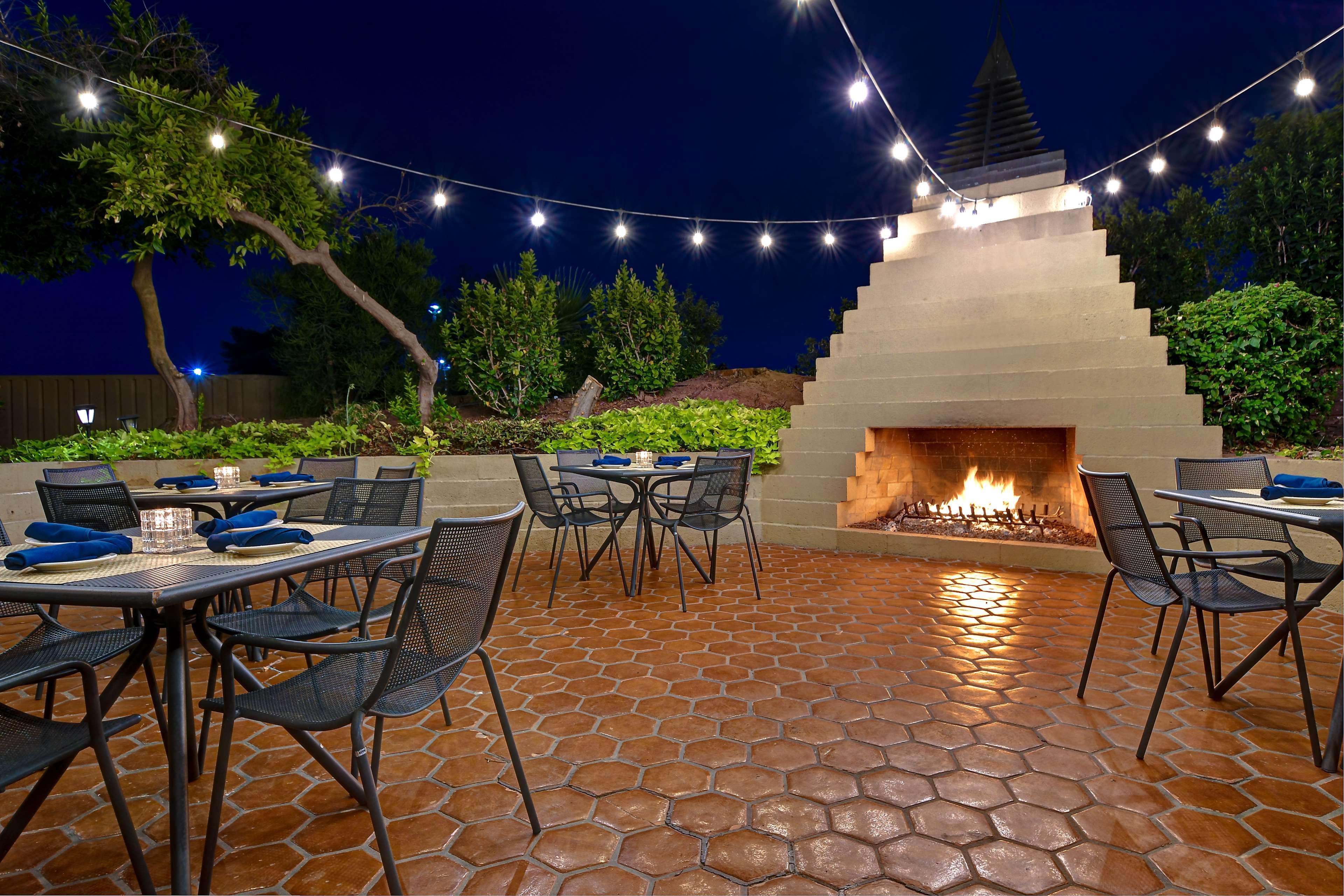 Doubletree By Hilton Phoenix-