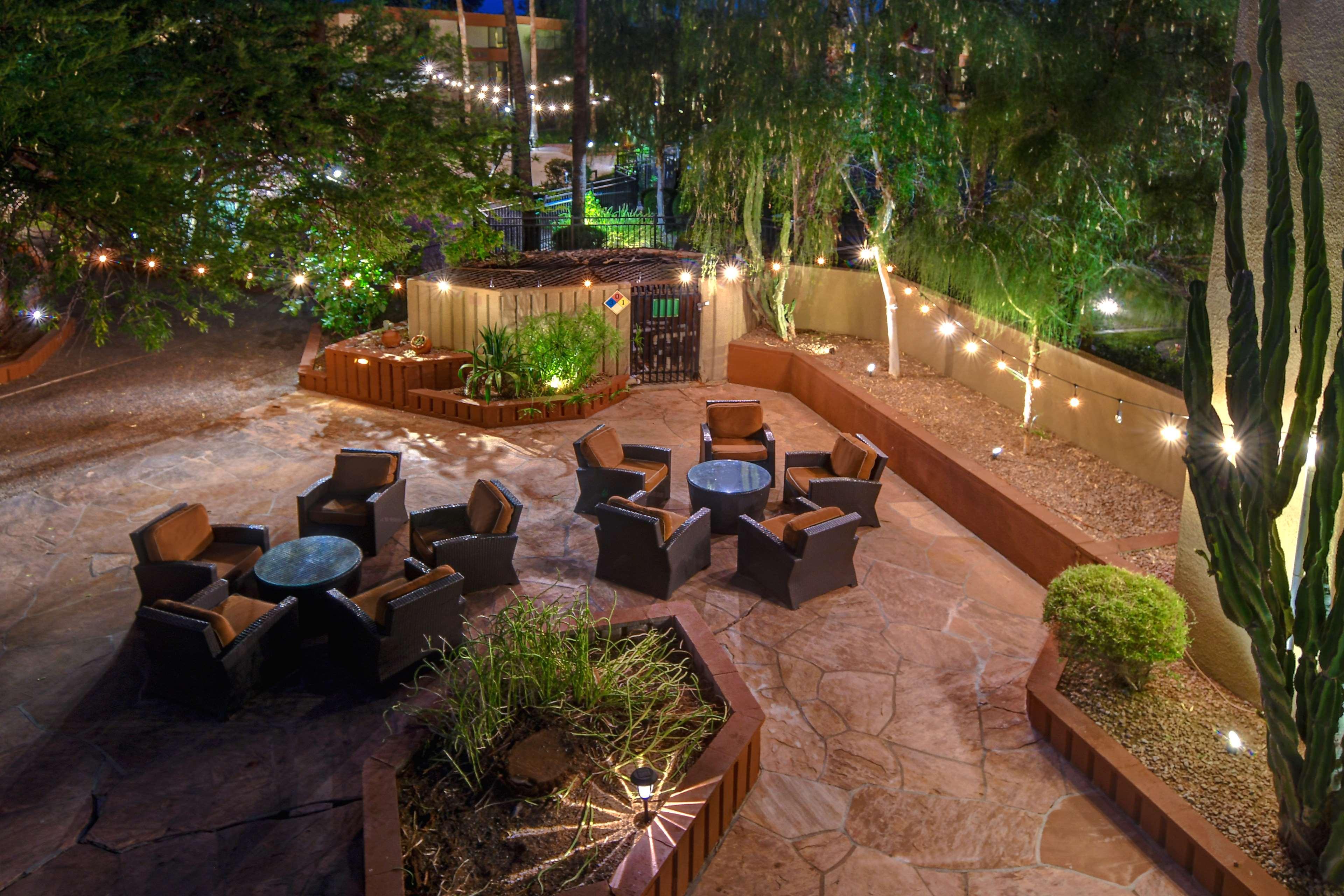 Doubletree By Hilton Phoenix- Tempe