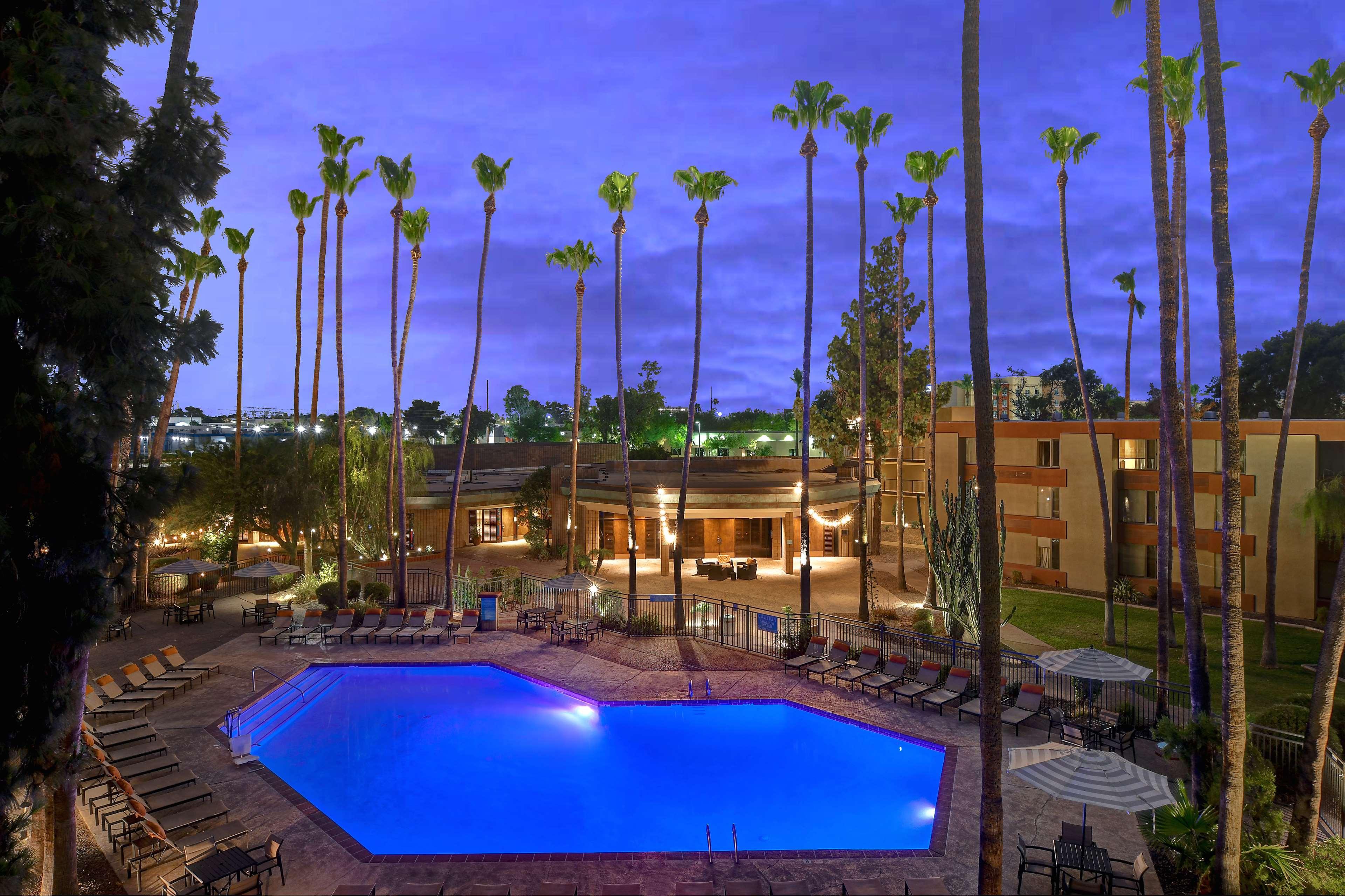 Doubletree By Hilton Phoenix- Tempe