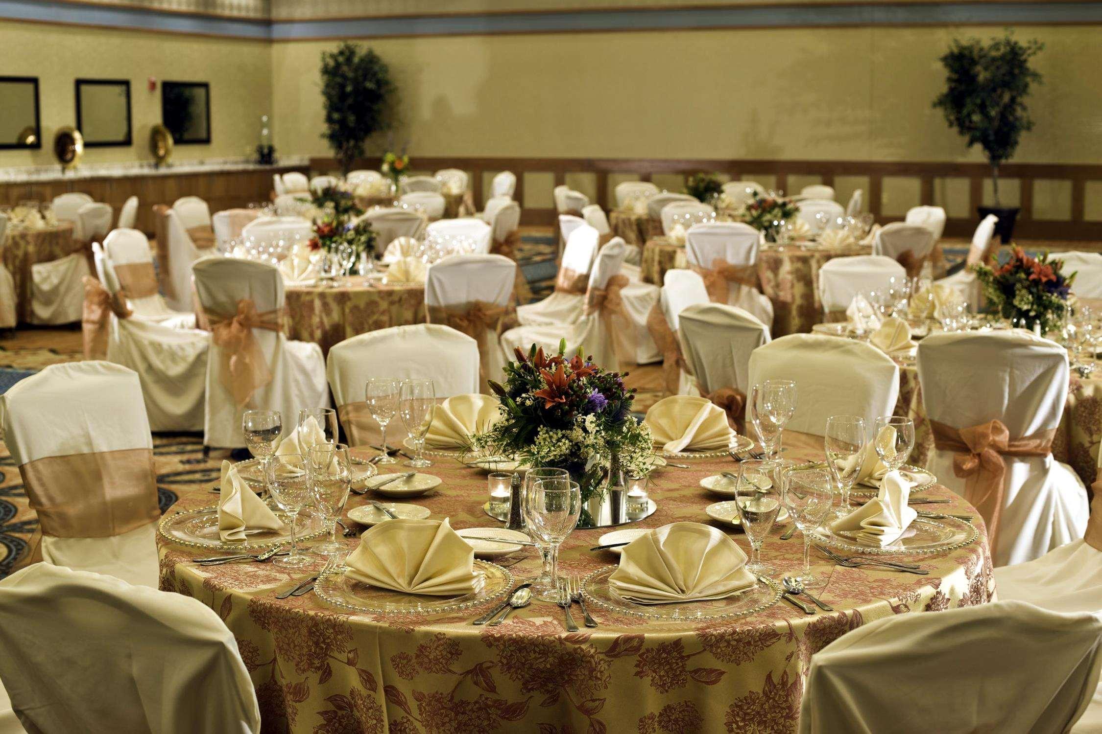 Doubletree By Hilton Phoenix-