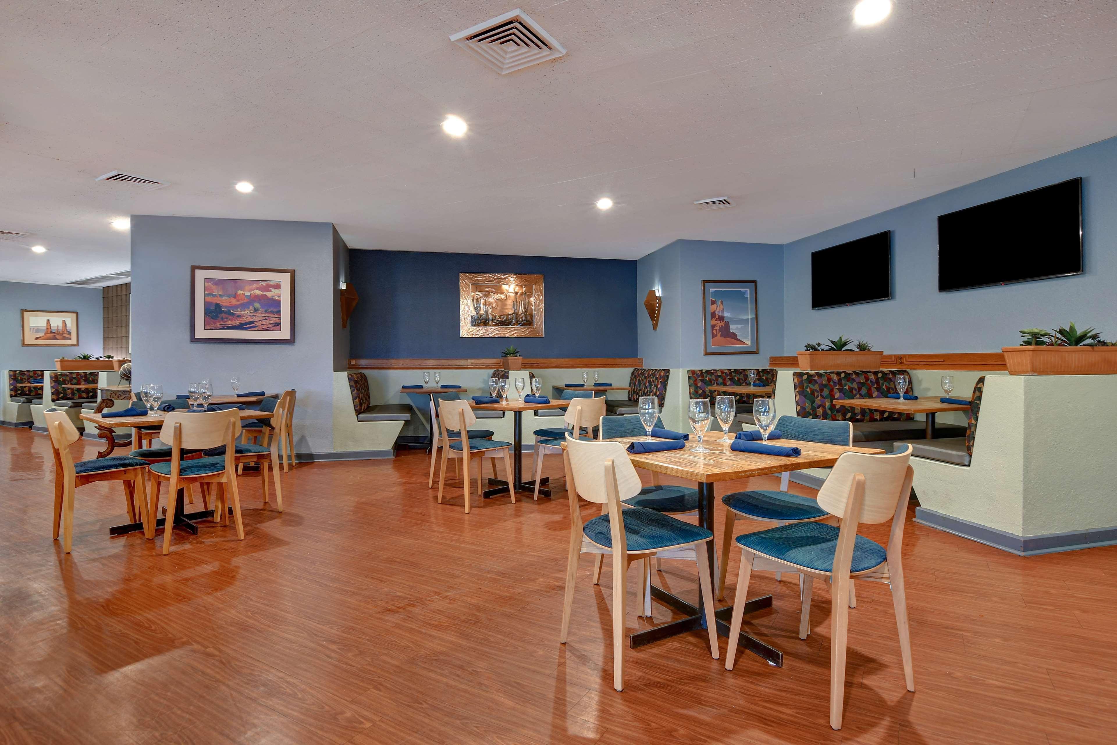 Doubletree By Hilton Phoenix- Tempe