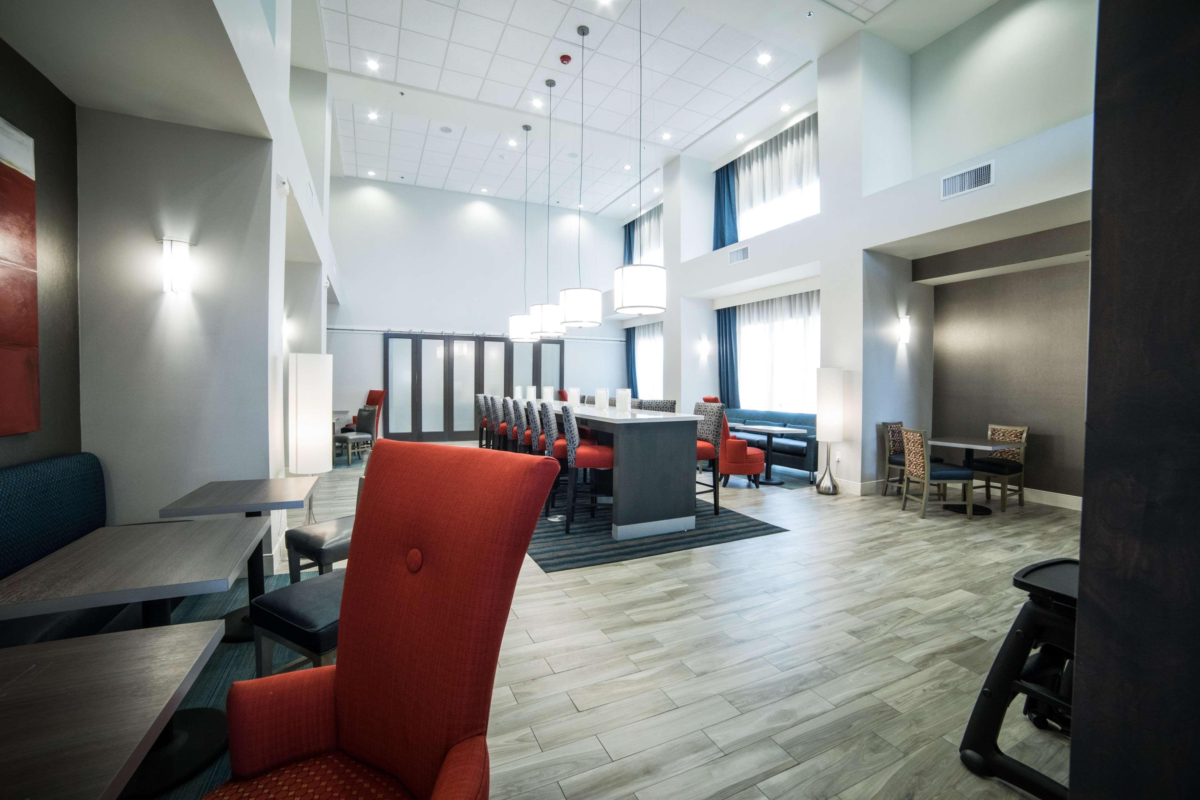Hampton & Tempe/phoenix Airport, Az 3*