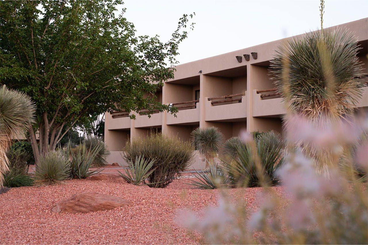 Powell Hotel 3*