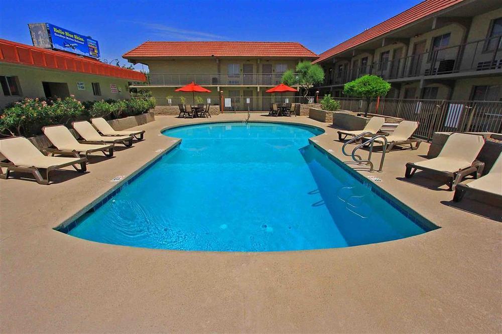 Inn Western Airport 3*