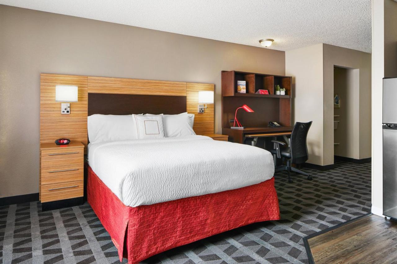 Towneplace At Arizona Mills Mall Hotel 3*