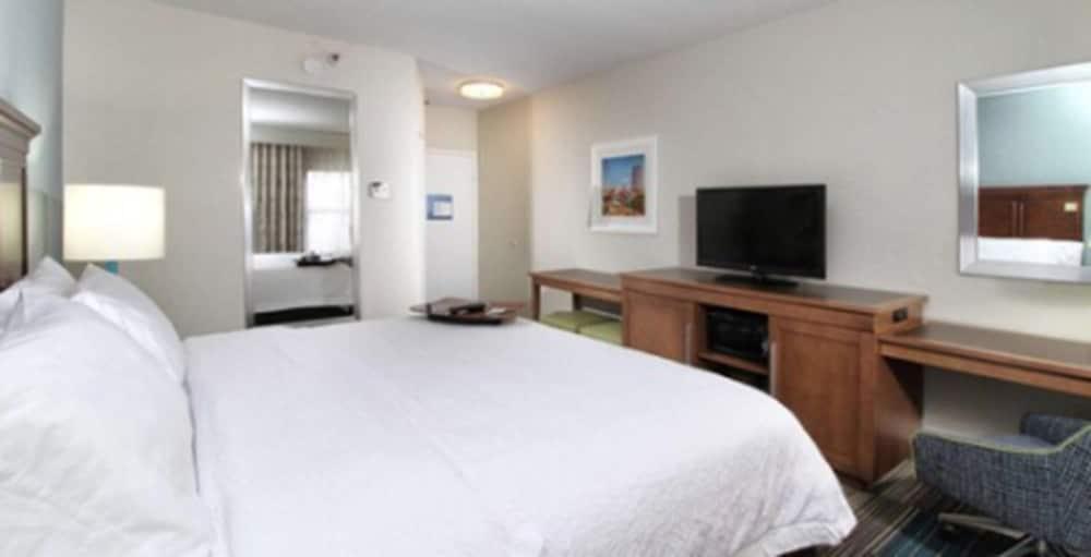 Hampton Tucson-airport 3*