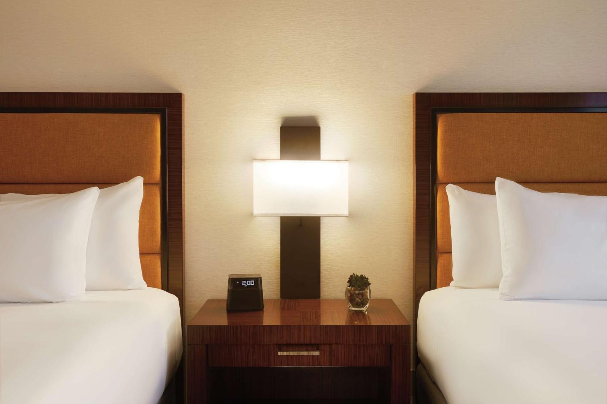 Hyatt Regency Downtown - No Destination Fees Hotel 4*