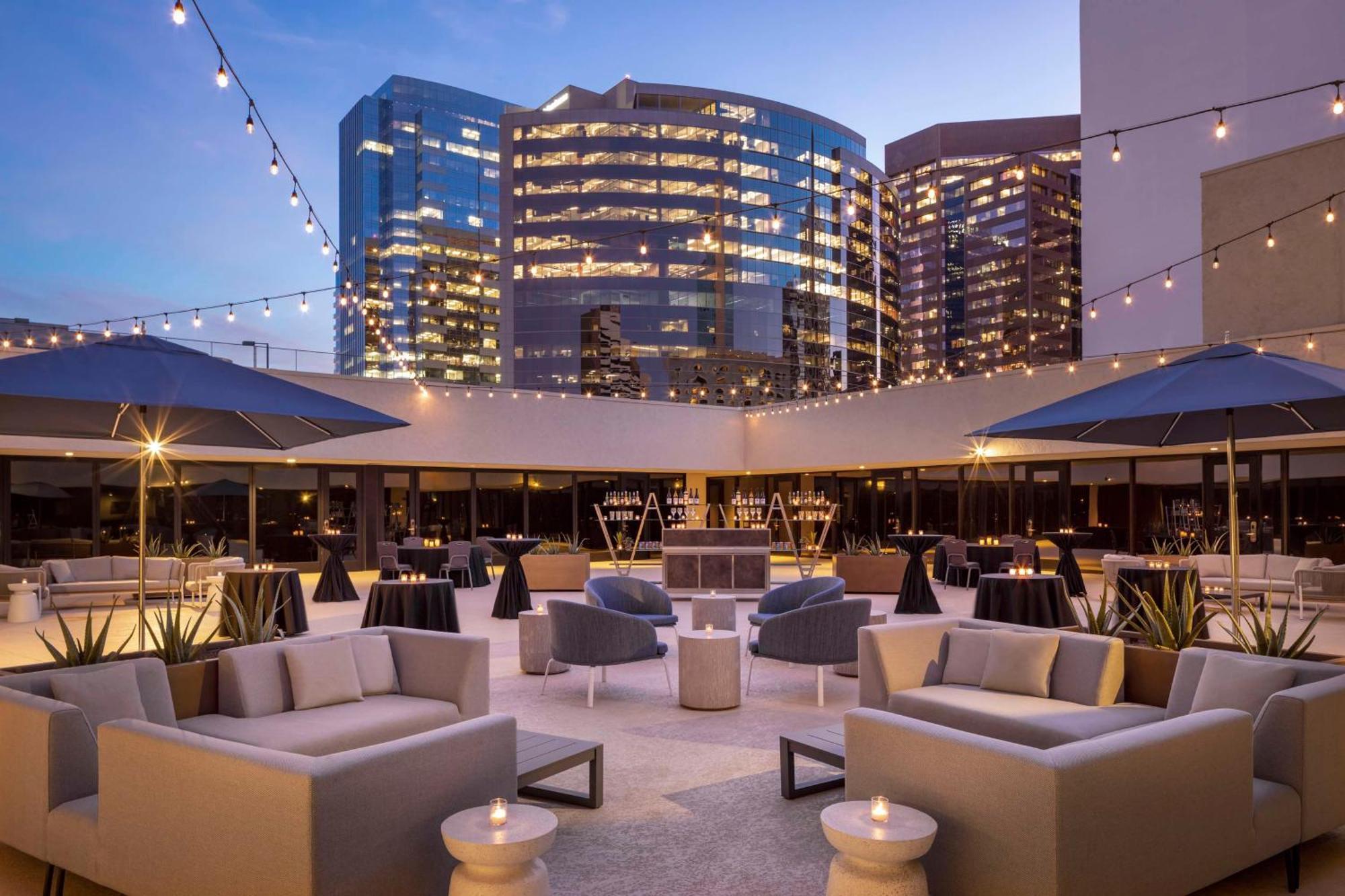 Hotel Hyatt Regency Downtown - No Destination Fees 4*