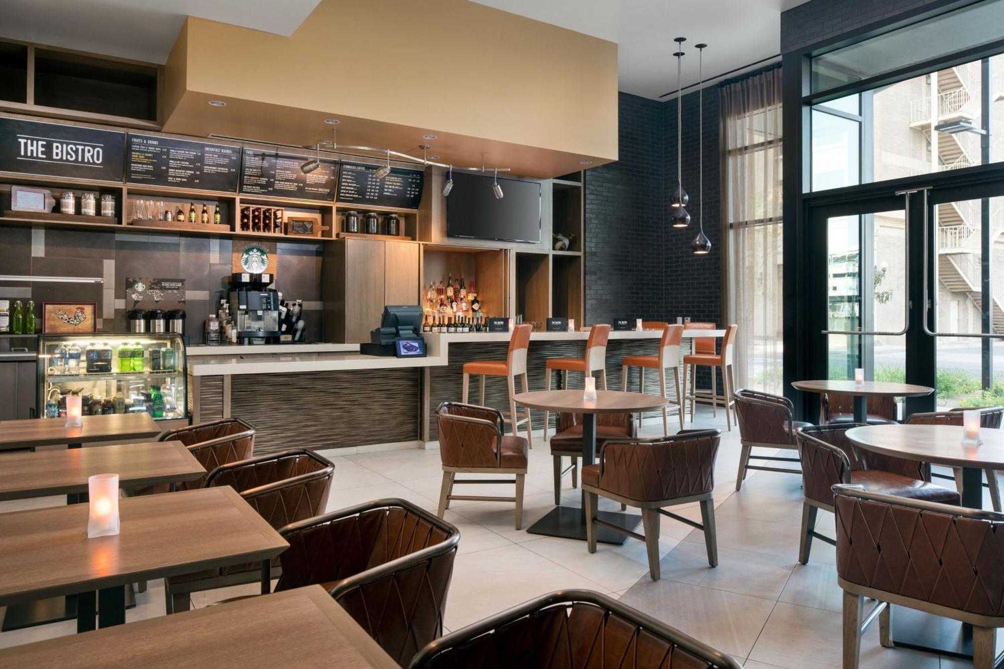Hotel By Marriott Downtown 3*
