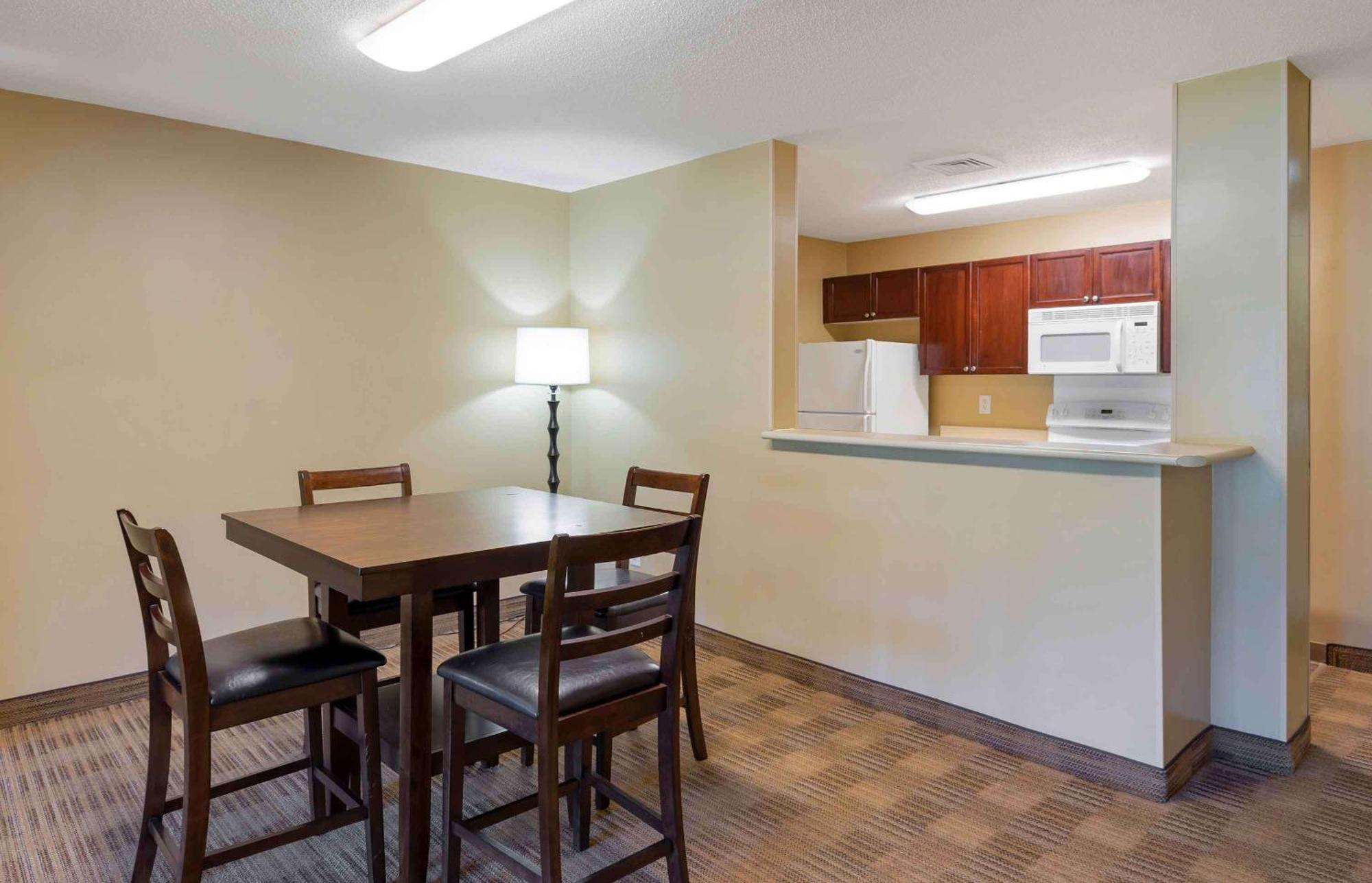 Extended America - - Midtown Hotel
