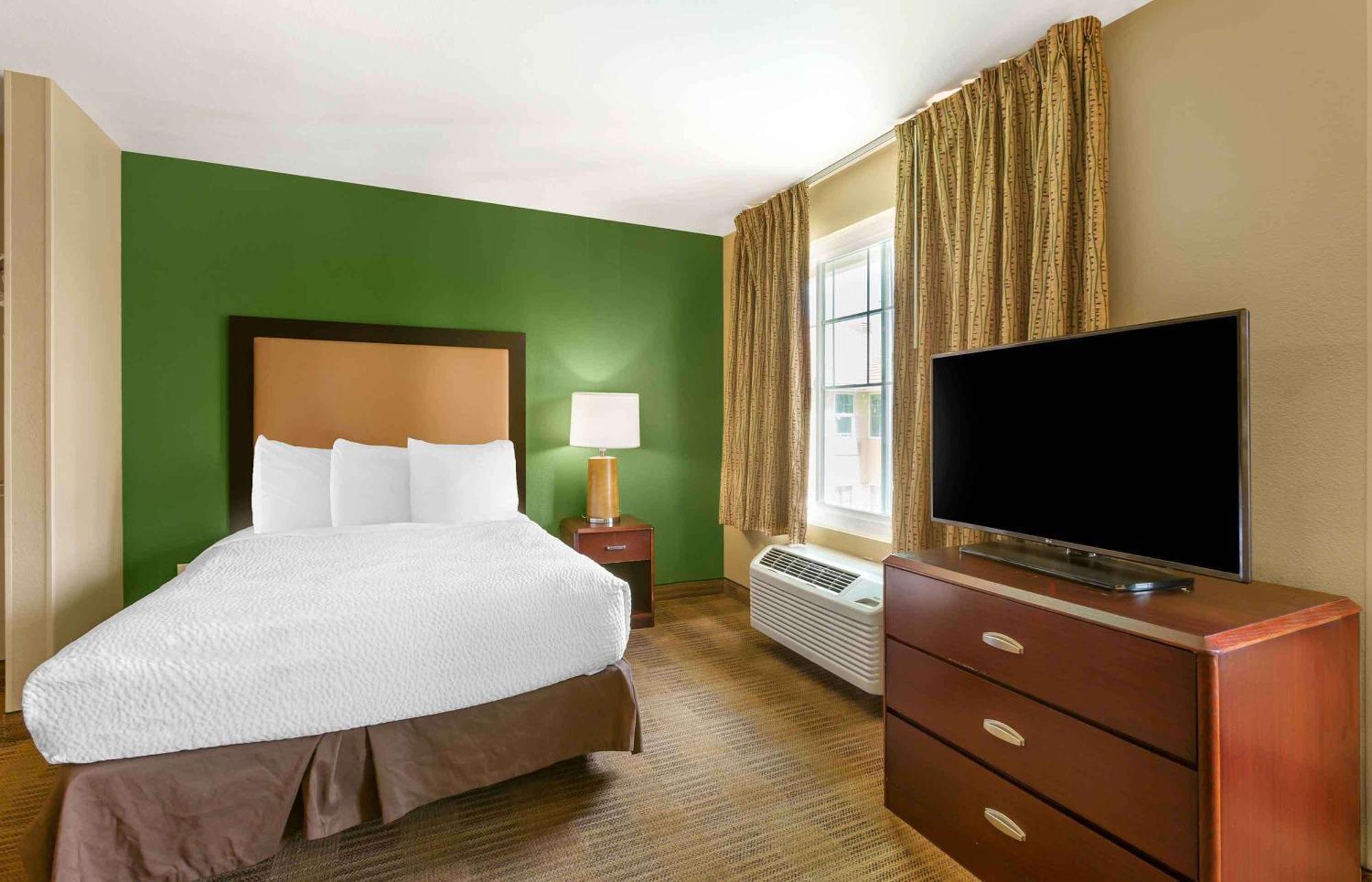 Extended America - - Midtown 2*