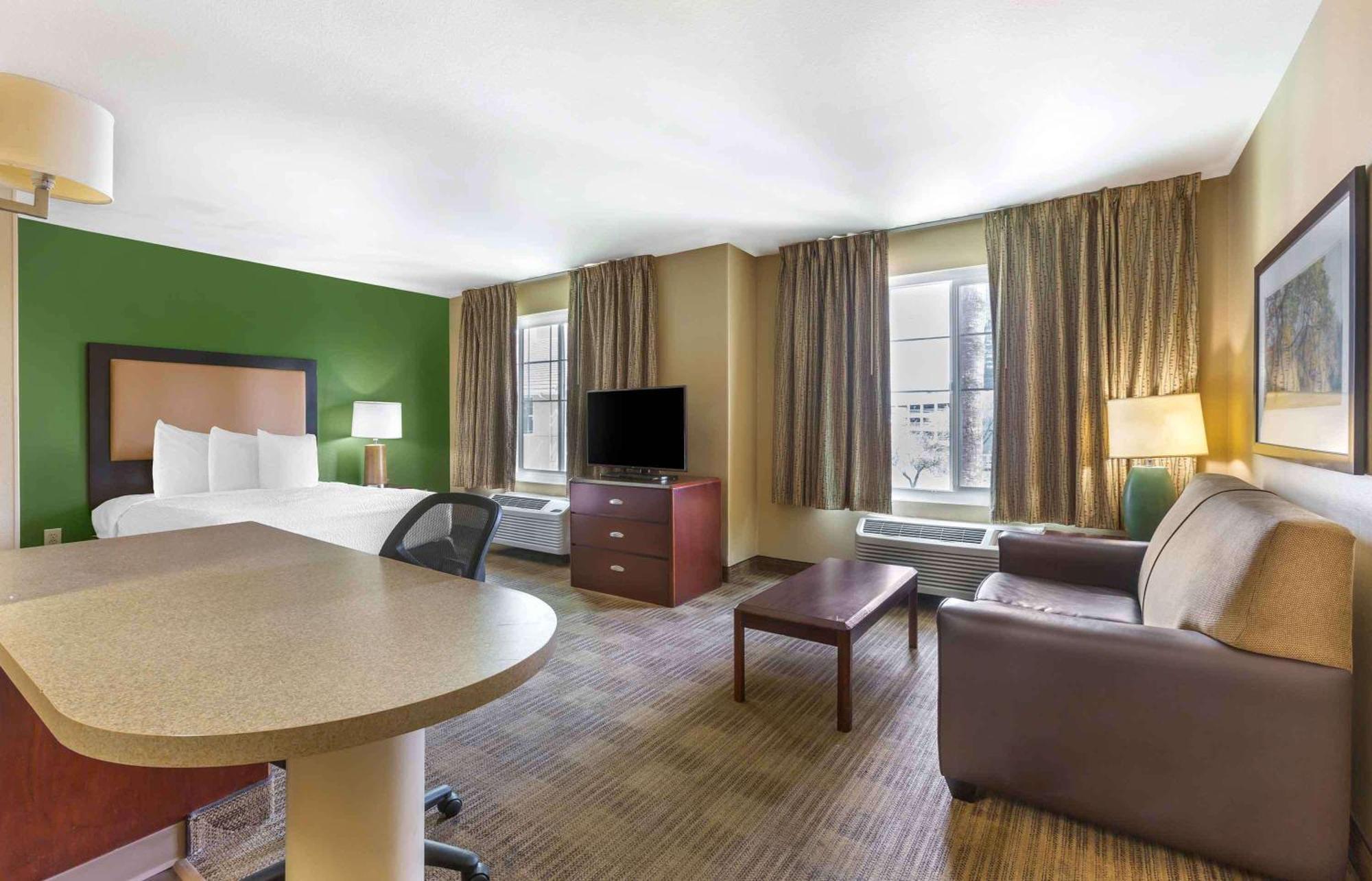 Extended America - - Midtown Hotel