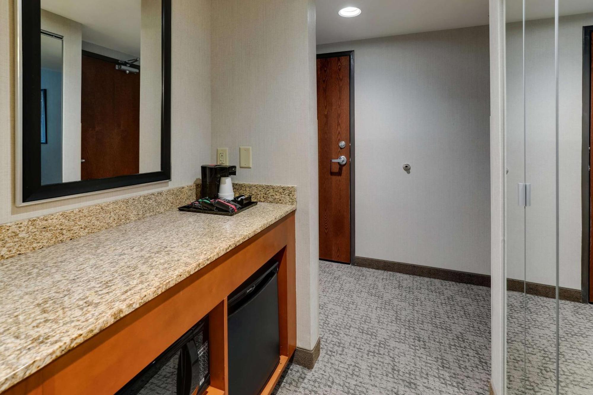 Drury & Airport Hotel