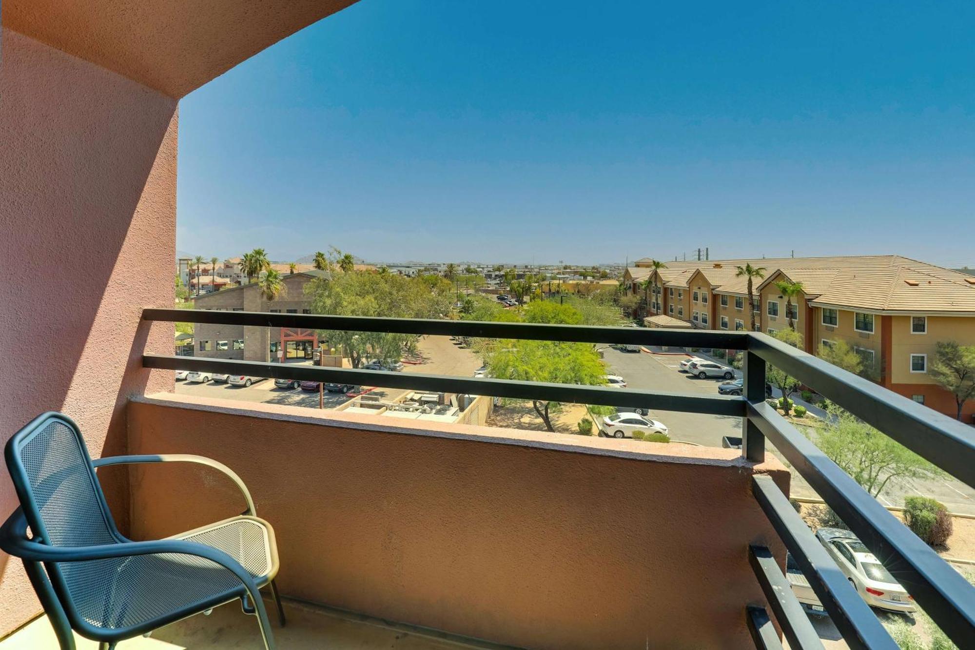 Hotel Drury & Airport 3*