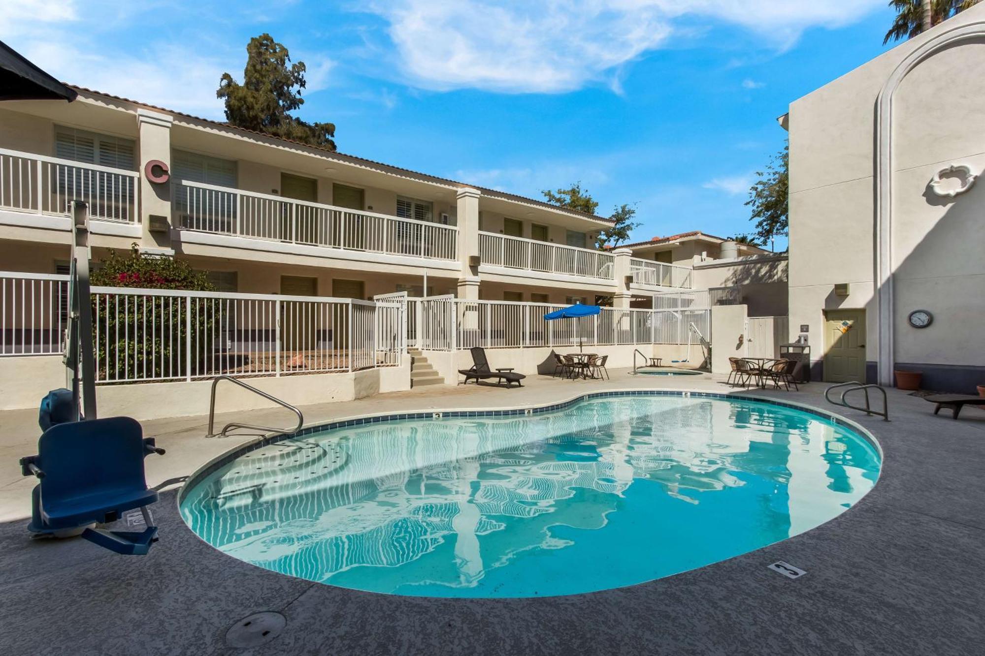 Hotel Surestay By Western Tempe