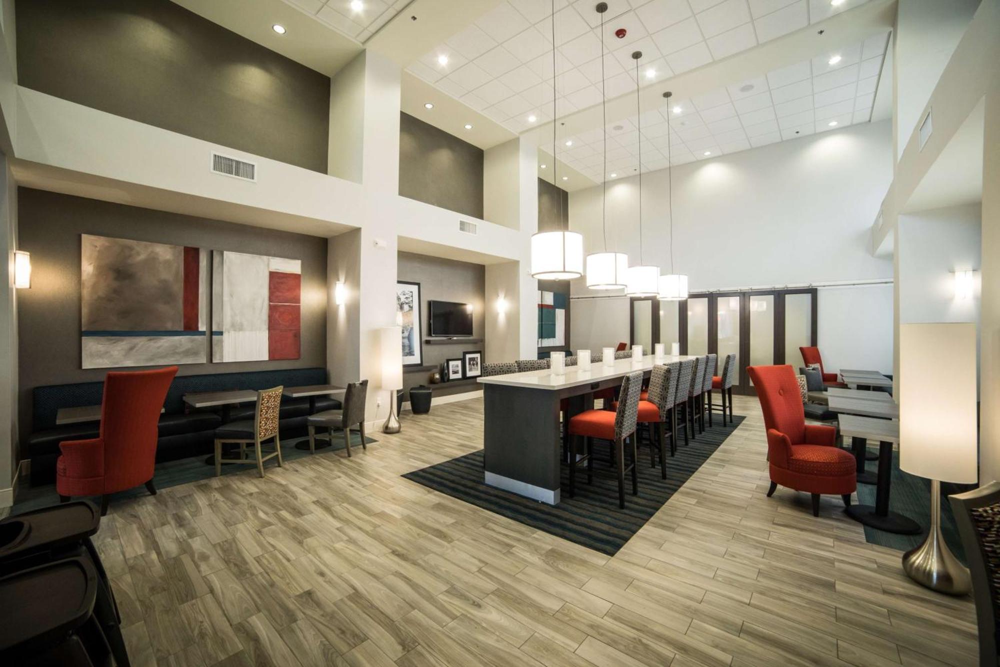 Hampton & Tempe/phoenix Airport, Az 3*