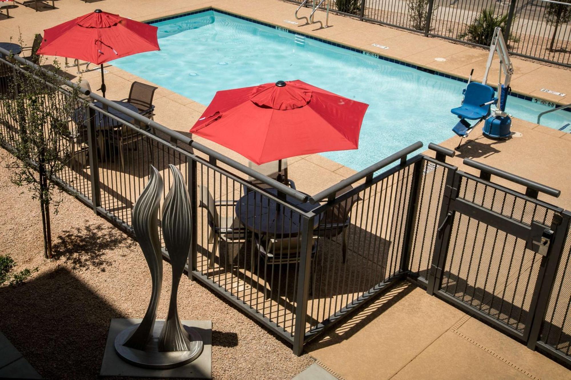 Hampton & Tempe/phoenix Airport, Az 3*