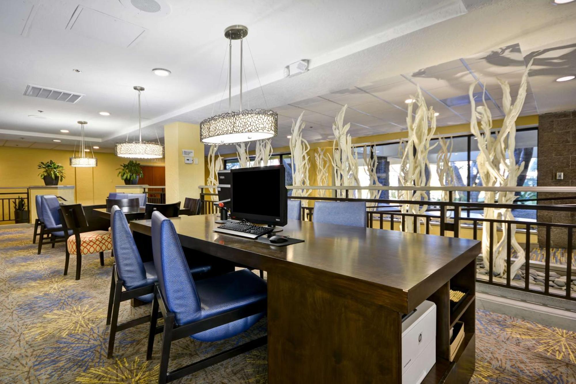 Doubletree By Hilton North Hotel 4*