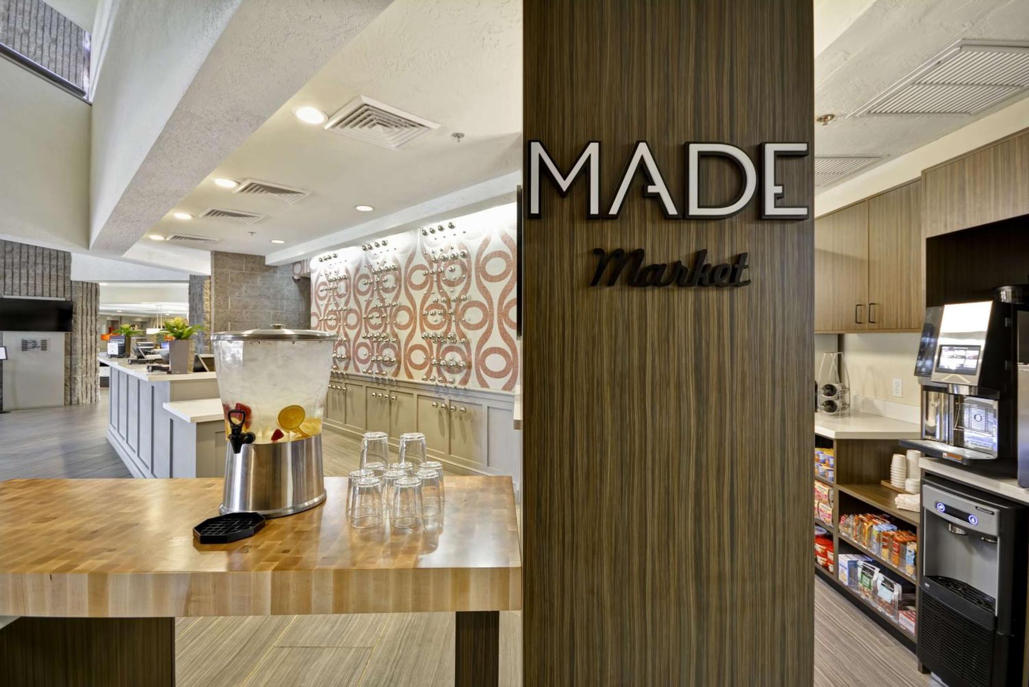 Doubletree By Hilton North Phoenix