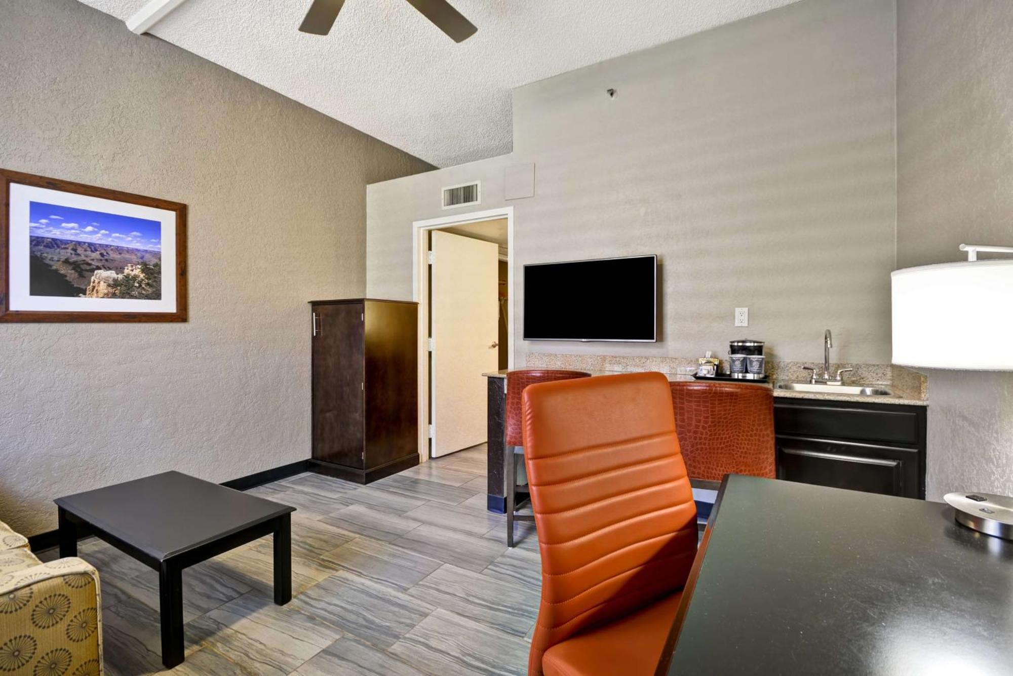 Doubletree By Hilton North 4*