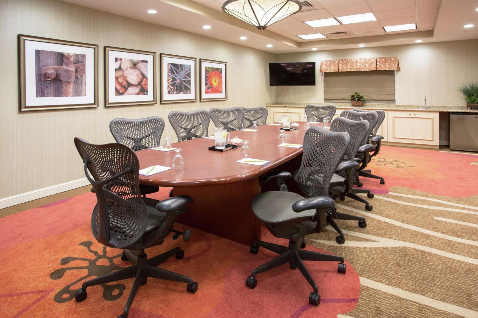 Hilton Garden Phoenix/avondale 3*