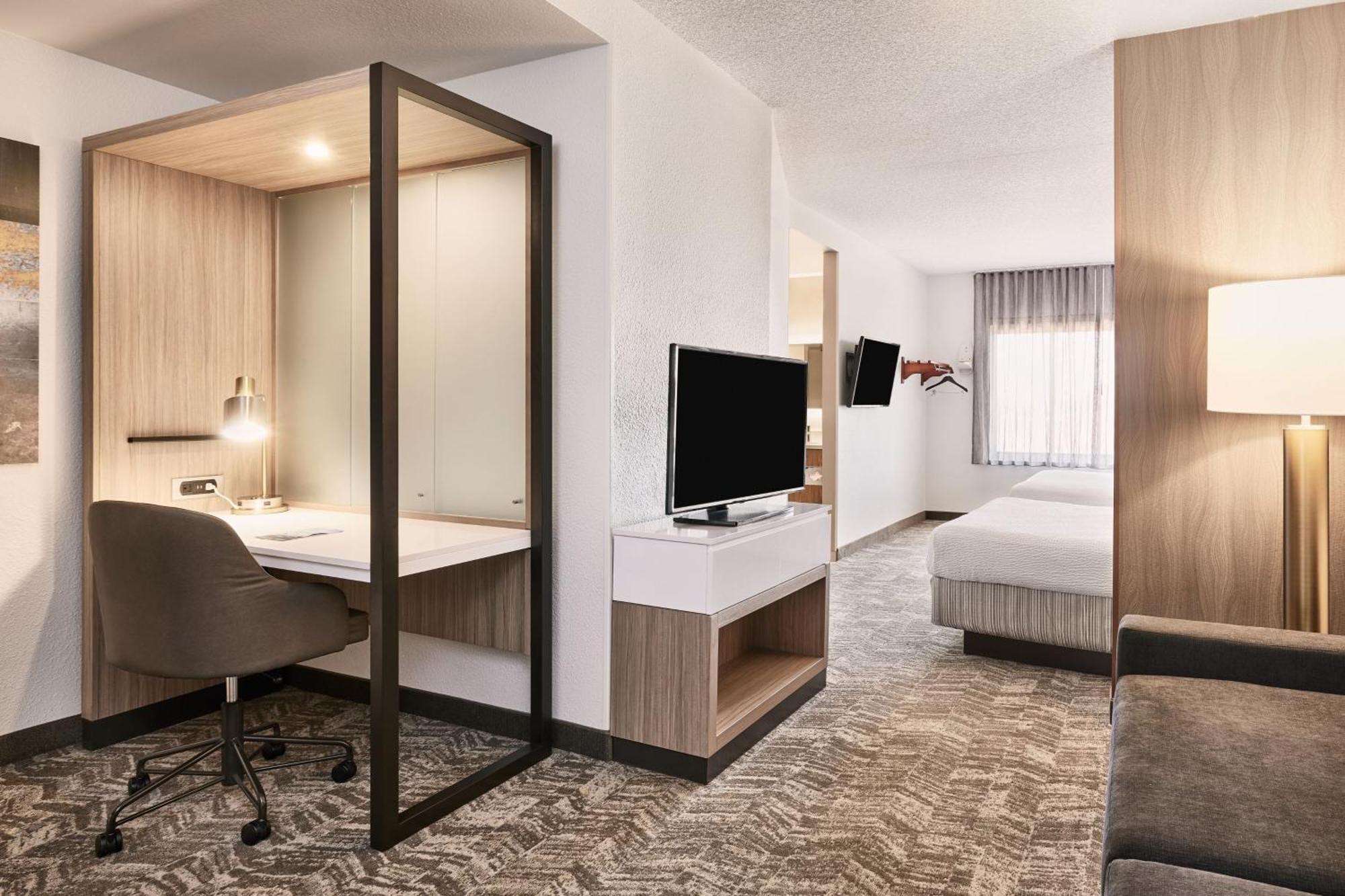 Springhill Phoenix Airport 3*