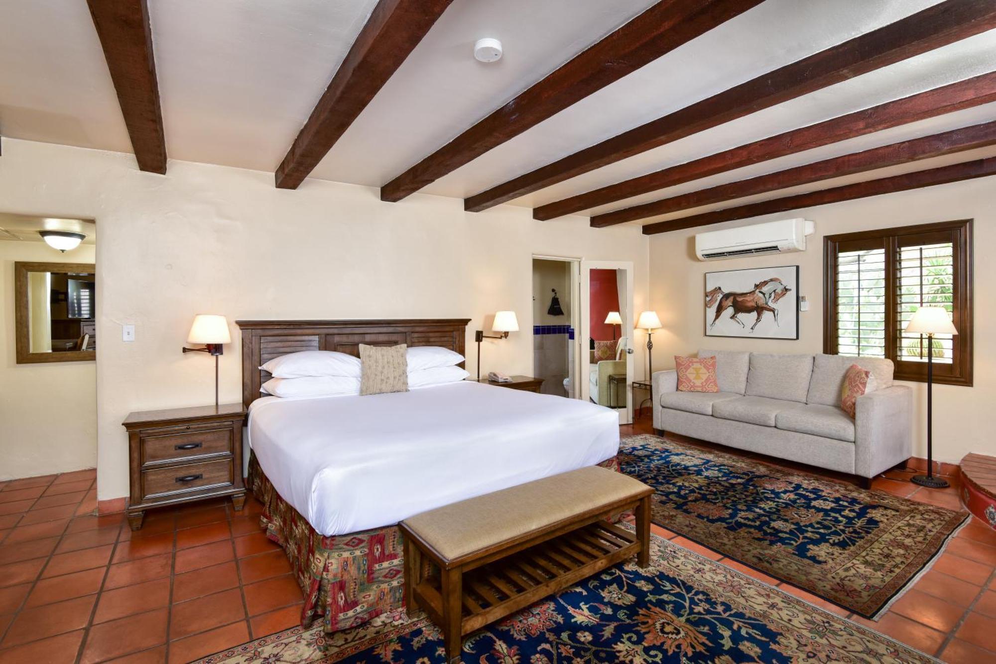 Lodge On The Desert *