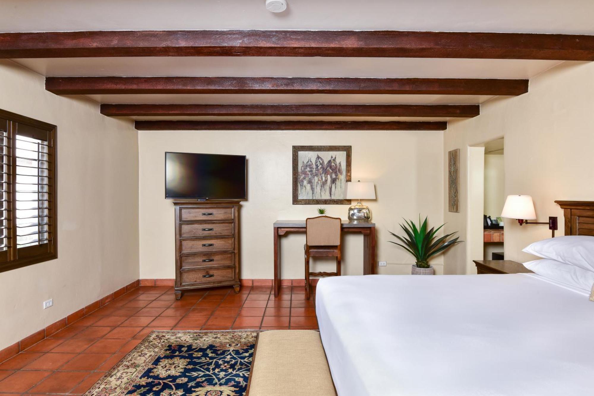On The Desert Lodge Tucson