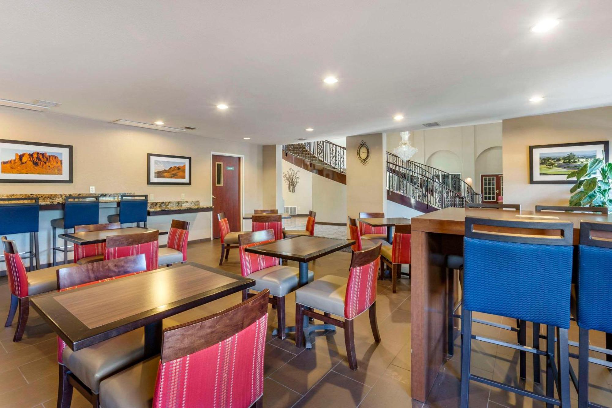 Comfort Phoenix Airport Hotel